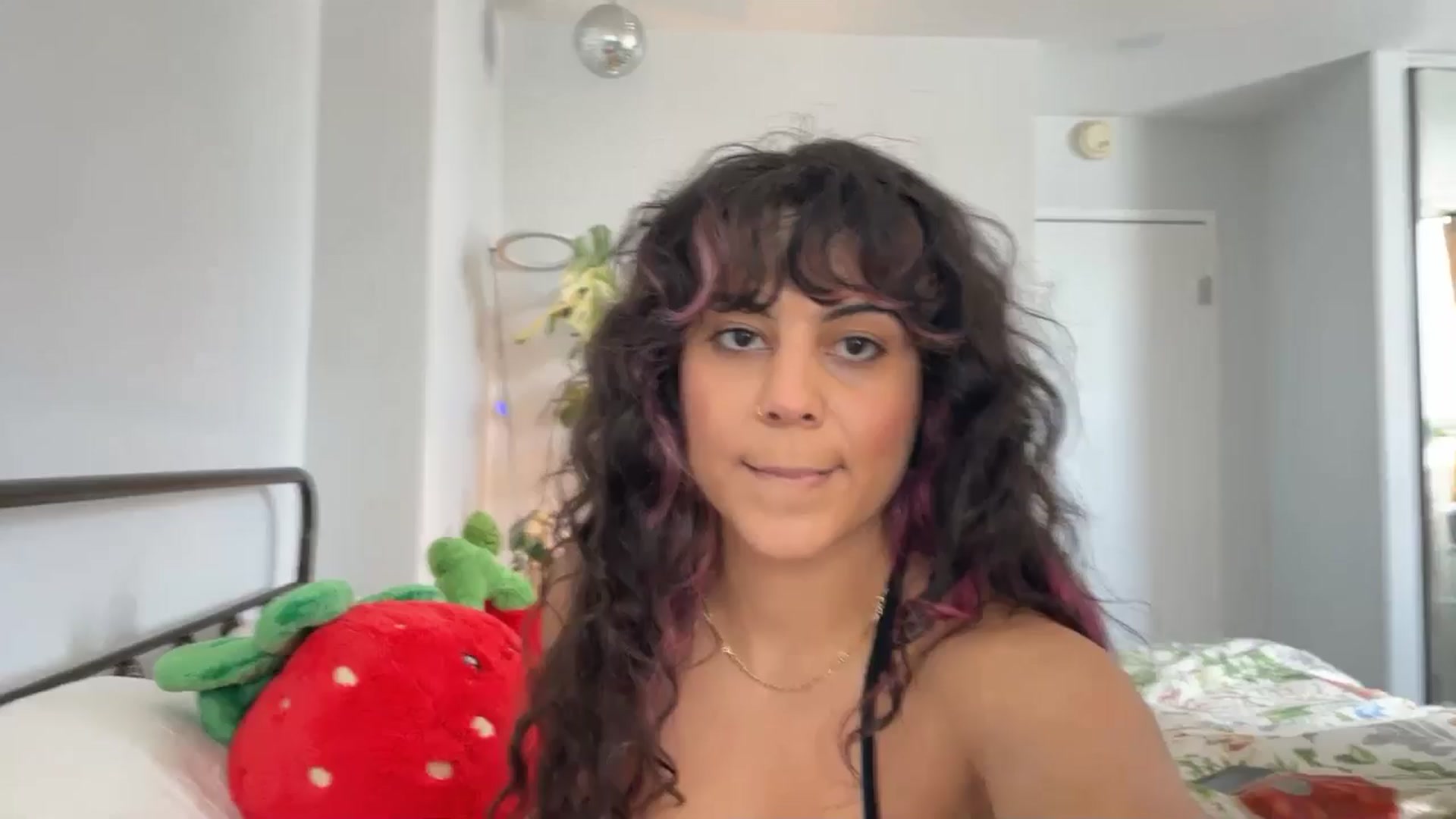 Gallery image thumbnail from e_laine's myfreecams stream on, 07/02/2025, 24:20 image 1 of 20