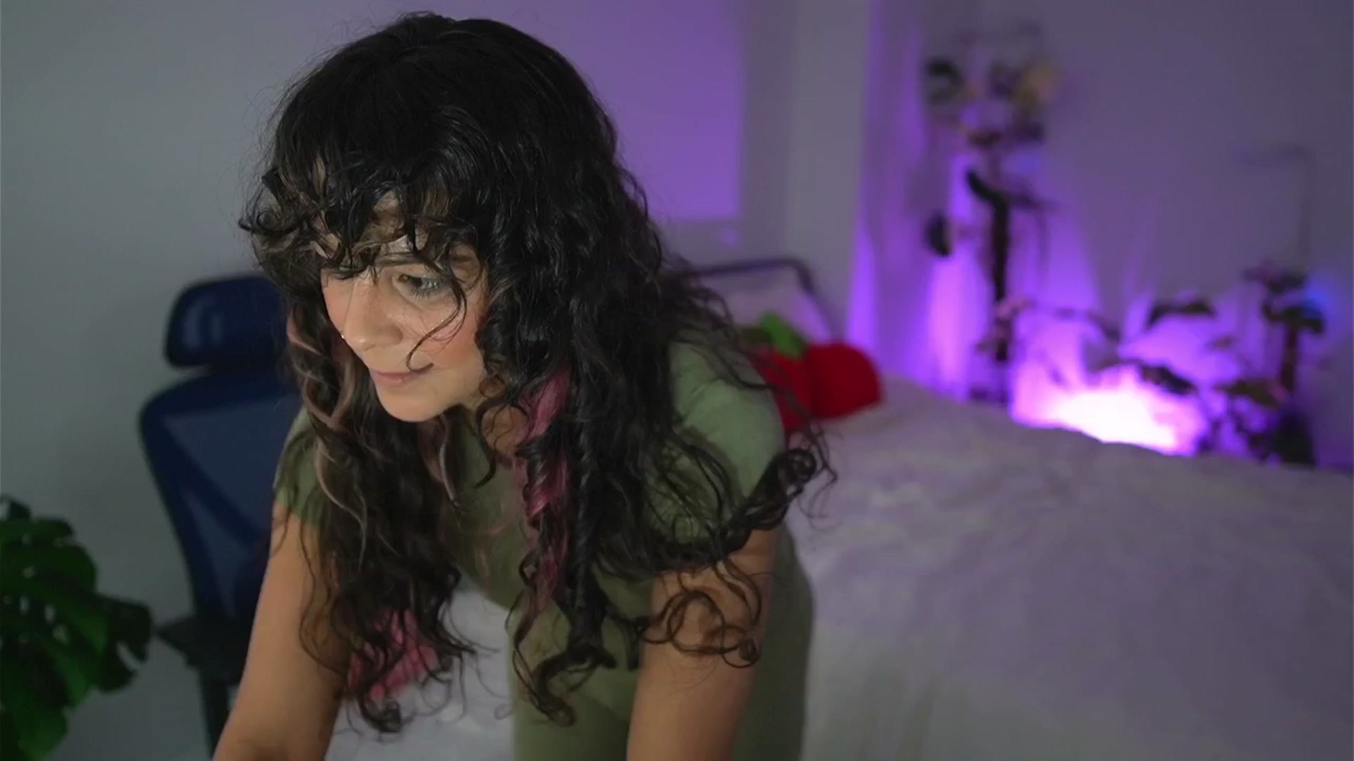 Gallery image thumbnail from e_laine's myfreecams stream on, 07/26/2025, 20:01 image 18 of 20