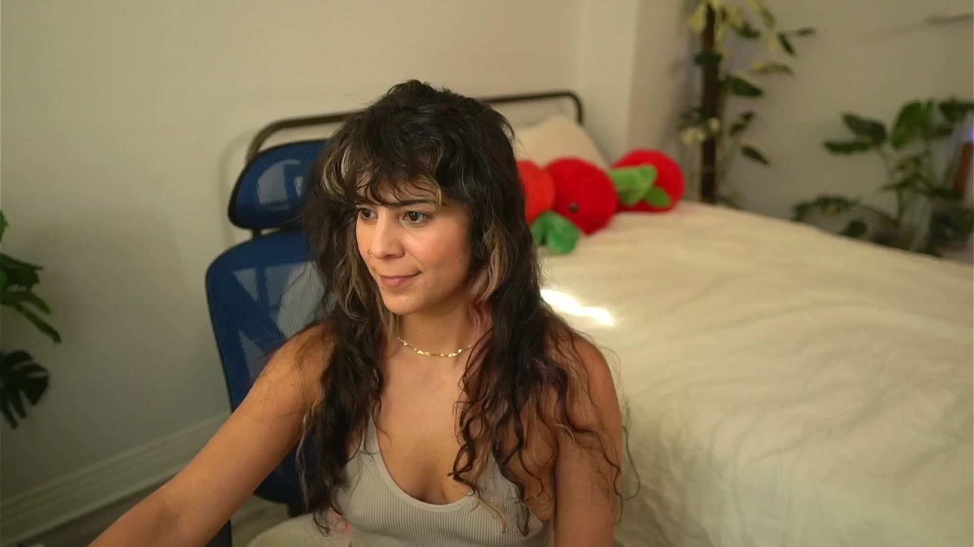 Gallery image thumbnail from e_laine's myfreecams stream on, 08/05/2025, 23:36 image 18 of 20
