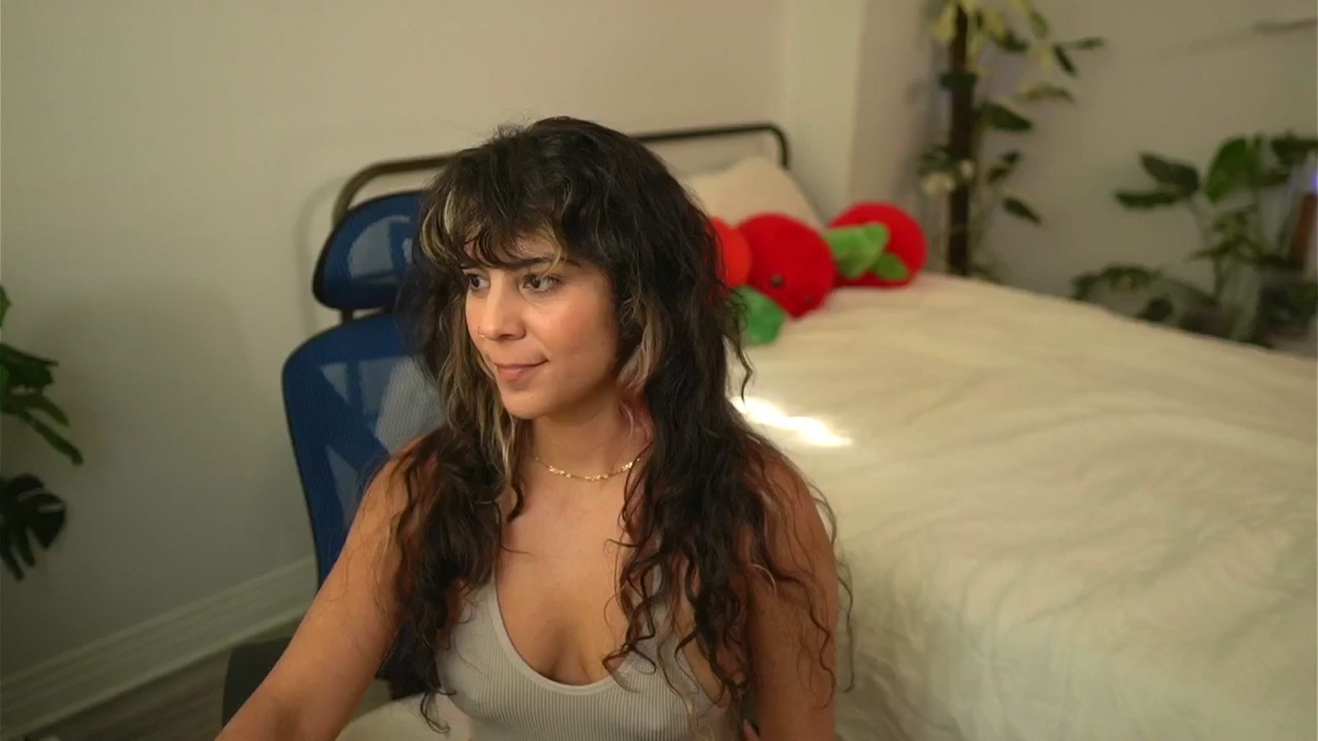 Gallery image thumbnail from e_laine's myfreecams stream on, 08/05/2025, 23:36 image 17 of 20