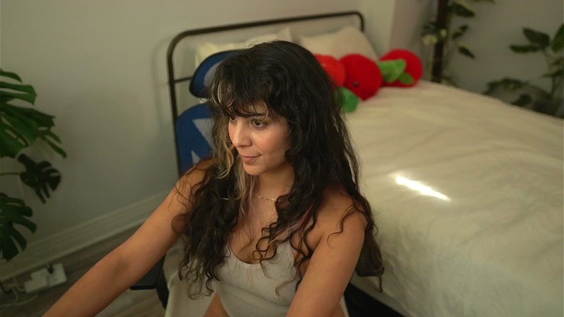 Gallery image thumbnail from e_laine's myfreecams stream on, 08/05/2025, 23:36 image 6 of 20