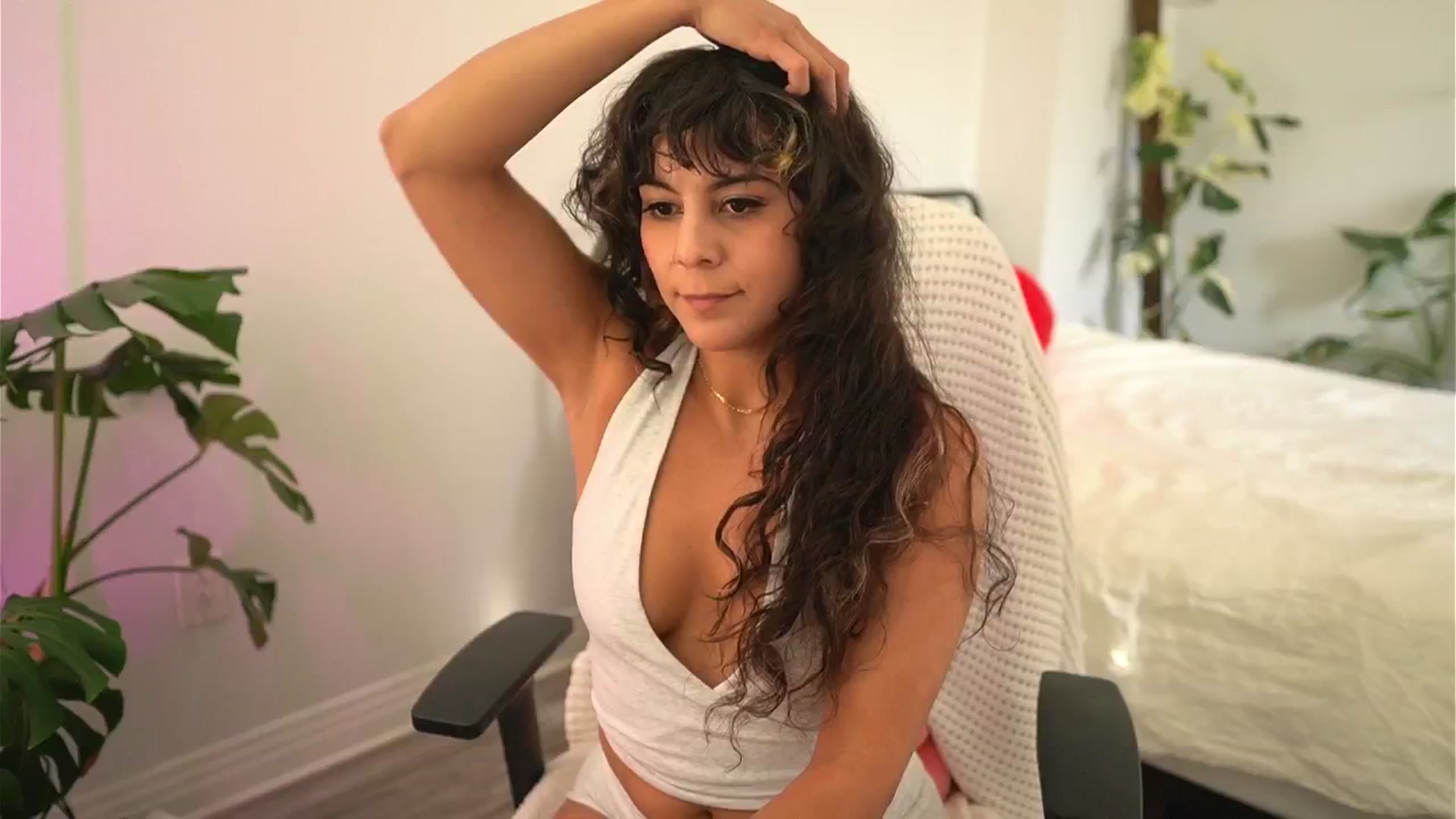 Gallery image thumbnail from e_laine's myfreecams stream on, 08/15/2025, 23:26 image 1 of 20