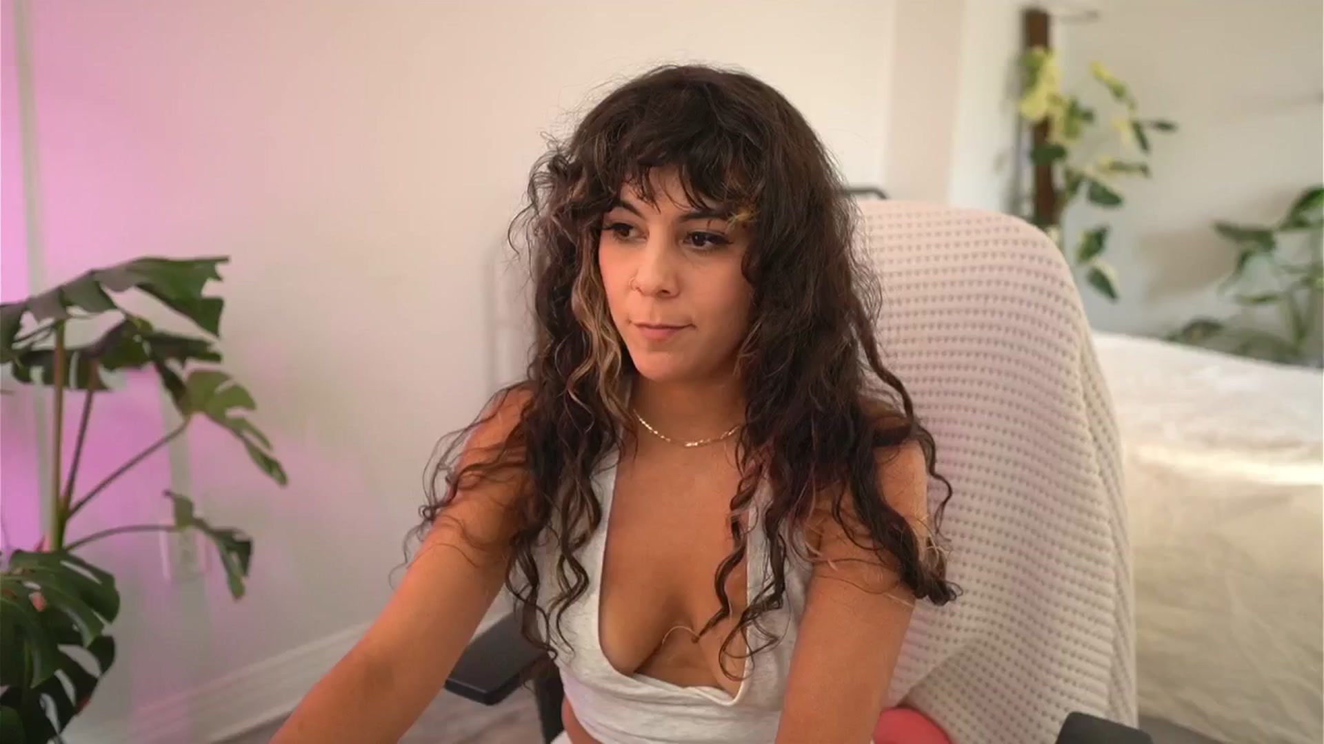 Gallery image thumbnail from e_laine's myfreecams stream on, 08/15/2025, 23:26 image 8 of 20