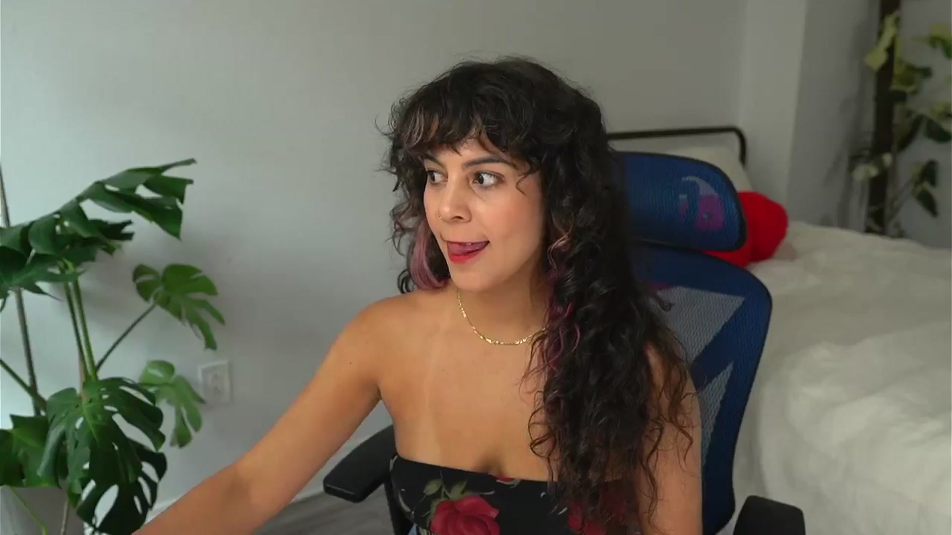 Gallery image thumbnail from e_laine's myfreecams stream on, 09/05/2025, 19:52 image 14 of 20