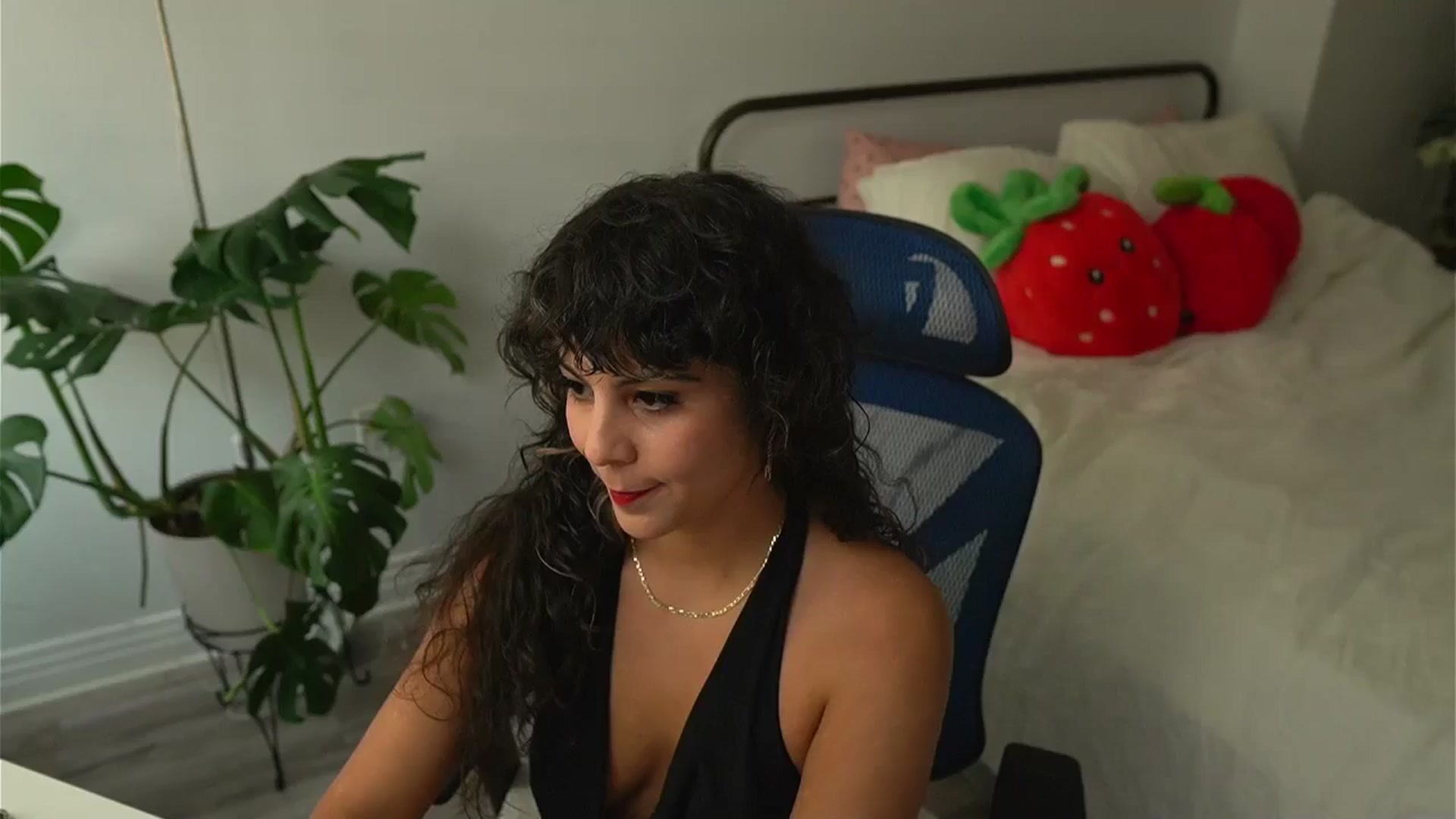 Gallery image thumbnail from e_laine's myfreecams stream on, 09/19/2025, 23:06 image 7 of 20