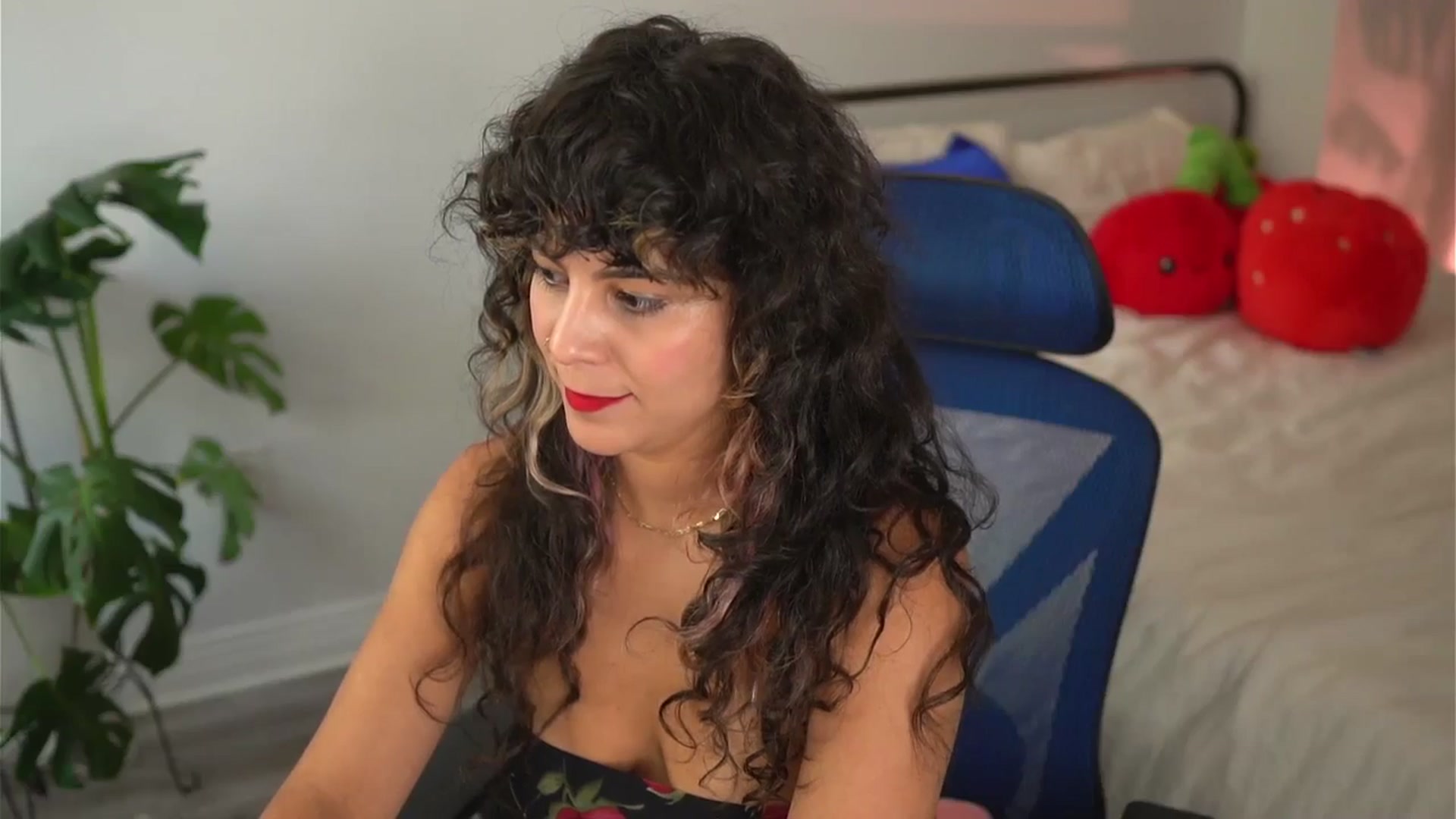 Gallery image thumbnail from e_laine's myfreecams stream on, 09/26/2025, 22:22 image 4 of 20