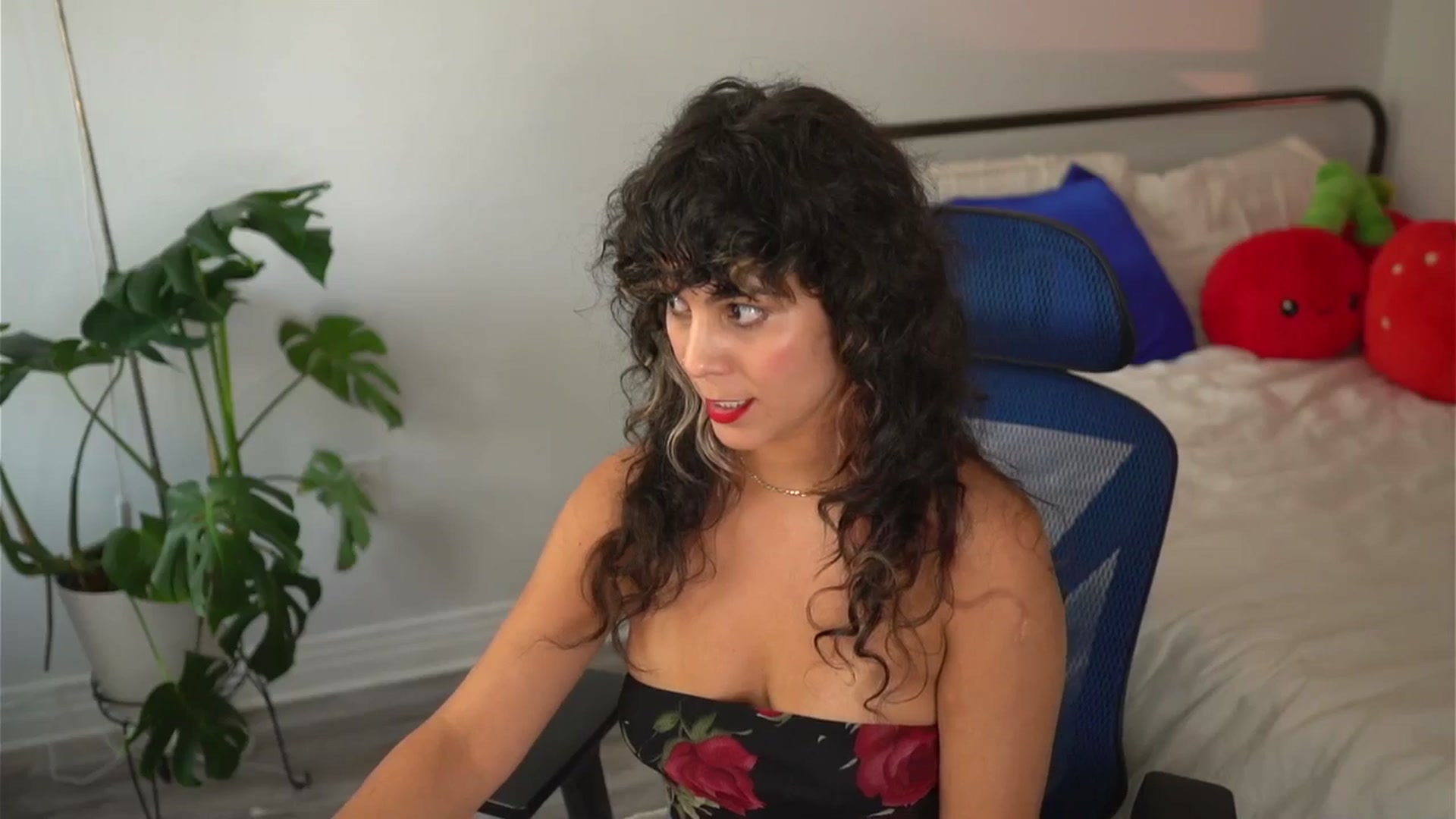 Gallery image thumbnail from e_laine's myfreecams stream on, 09/26/2025, 22:22 image 10 of 20
