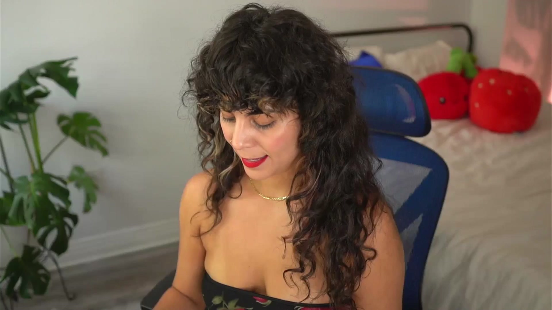 Gallery image thumbnail from e_laine's myfreecams stream on, 09/26/2025, 22:22 image 6 of 20