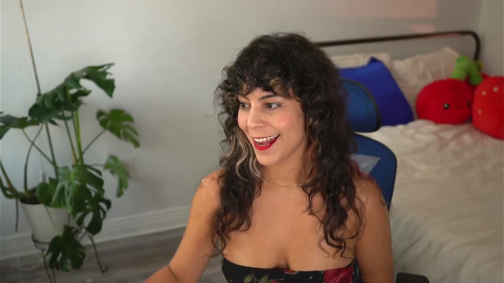 Gallery image thumbnail from e_laine's myfreecams stream on, 09/26/2025, 22:22 image 12 of 20