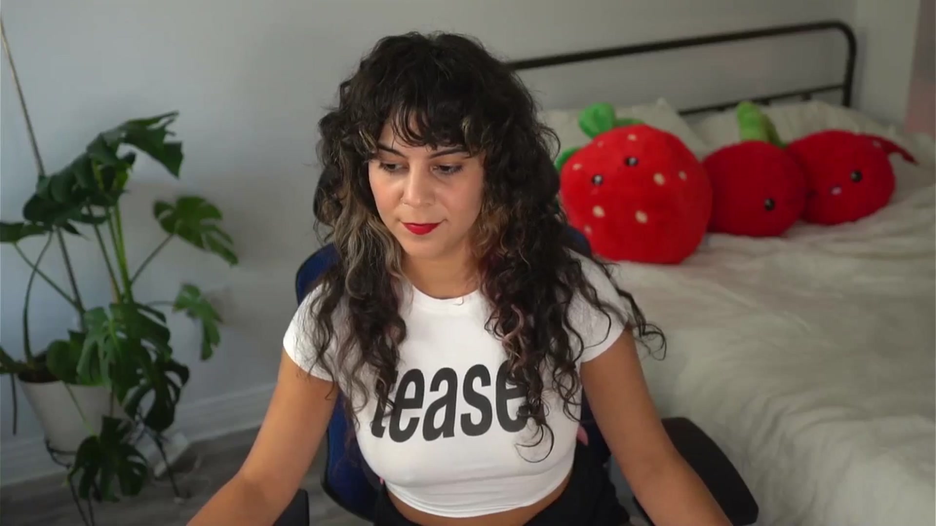 Gallery image thumbnail from e_laine's myfreecams stream on, 09/27/2025, 18:31 image 2 of 20