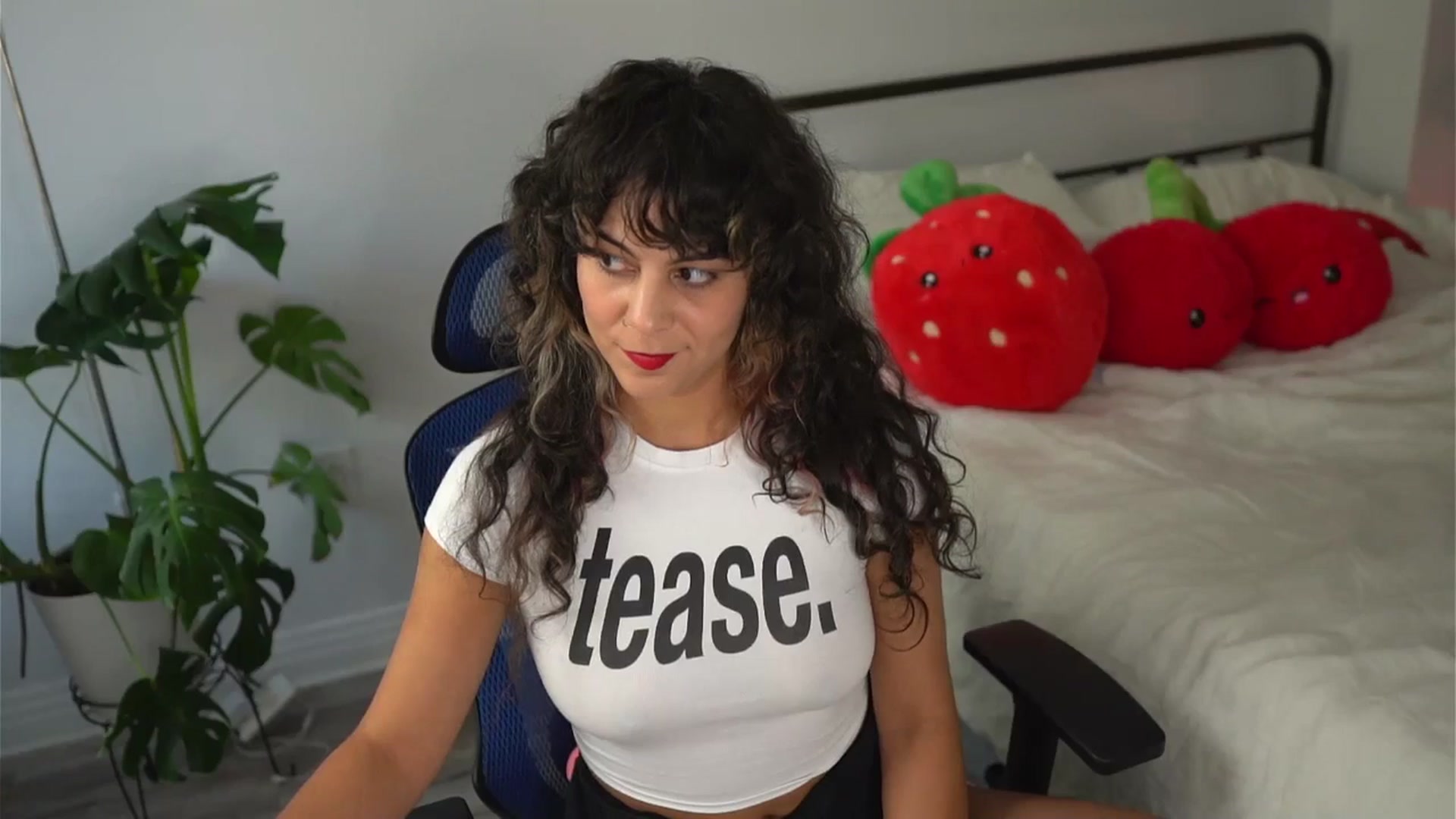 Gallery image thumbnail from e_laine's myfreecams stream on, 09/27/2025, 18:31 image 3 of 20