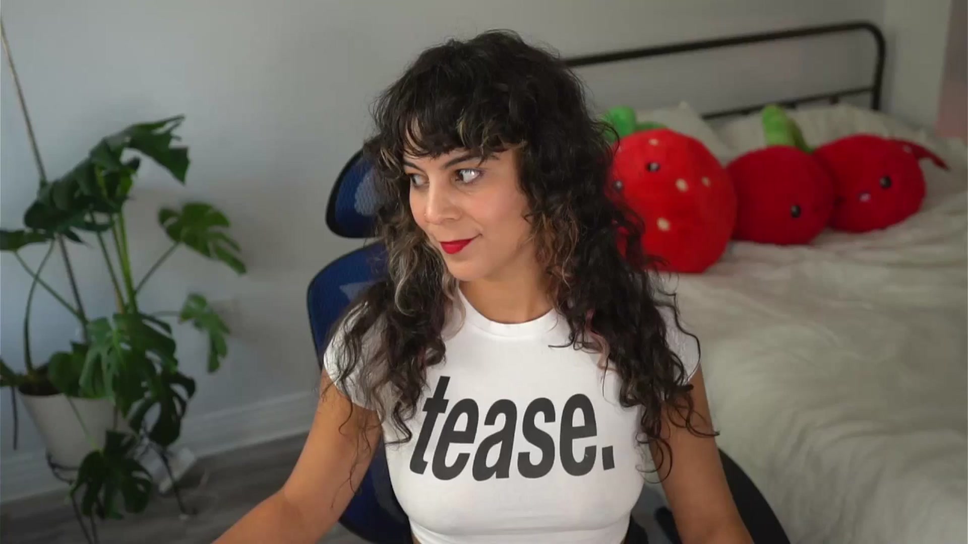 Gallery image thumbnail from e_laine's myfreecams stream on, 09/27/2025, 18:31 image 1 of 20