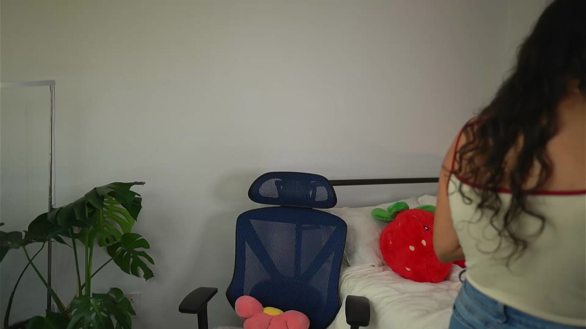 Gallery image thumbnail from e_laine's myfreecams stream on, 10/08/2025, 22:28 image 10 of 20
