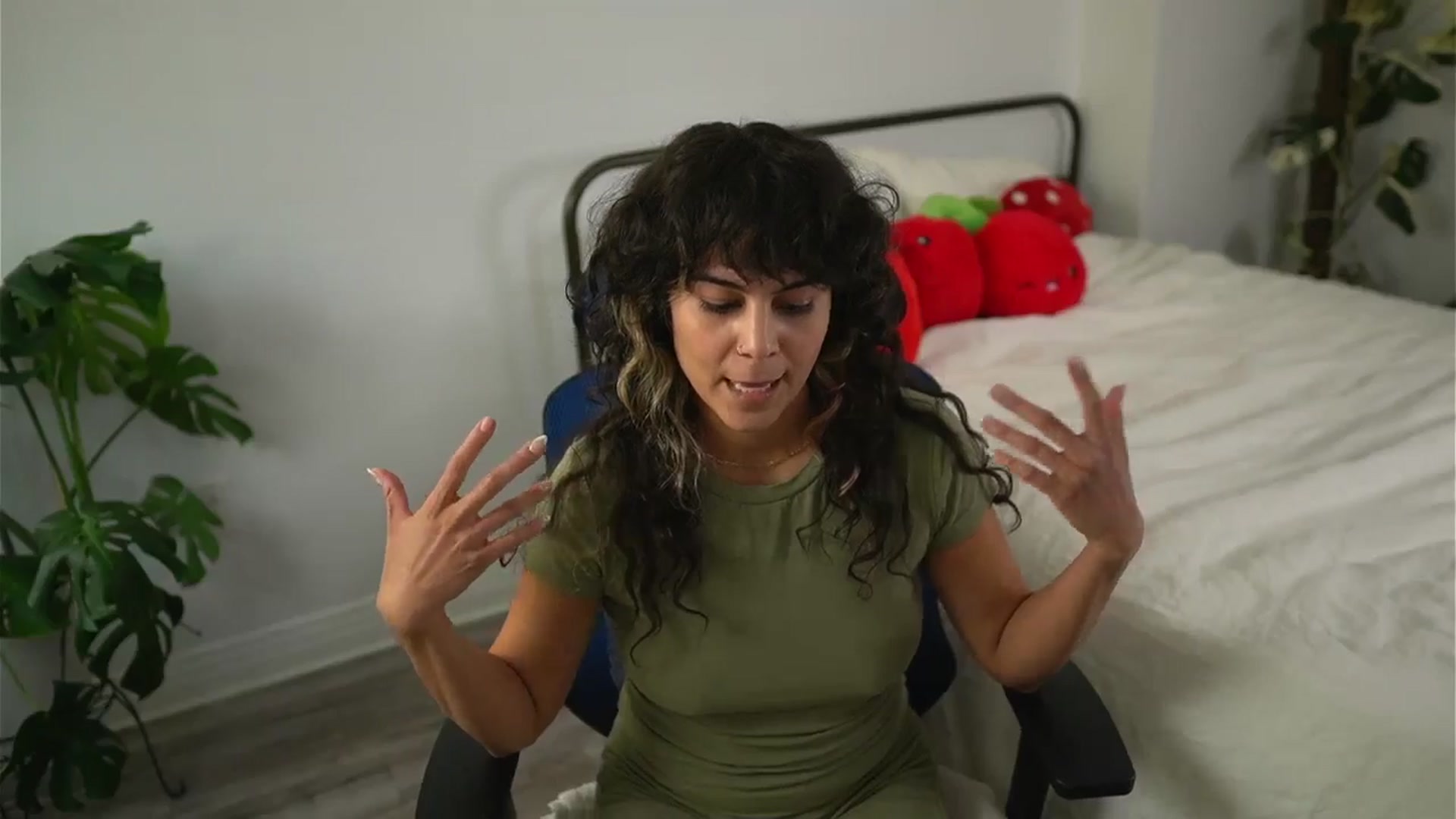 Gallery image thumbnail from e_laine's myfreecams stream on, 10/09/2025, 22:44 image 10 of 20