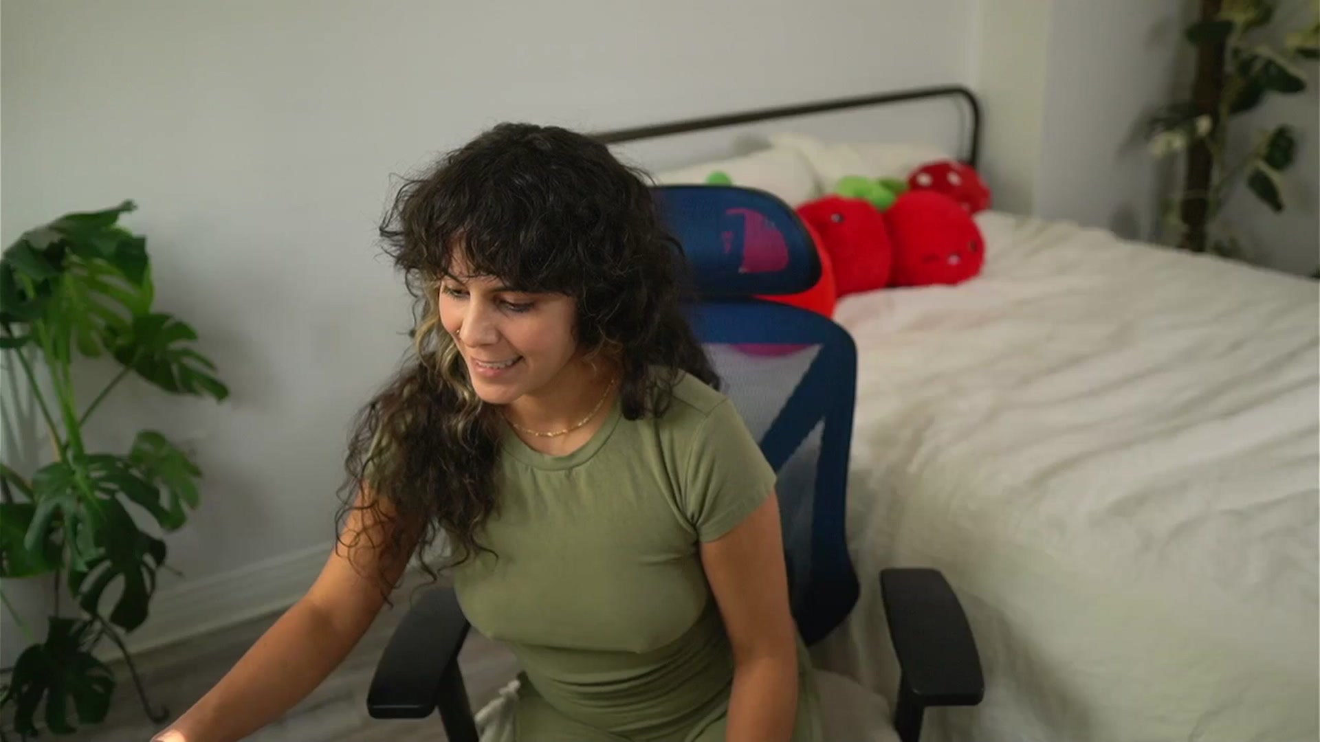Gallery image thumbnail from e_laine's myfreecams stream on, 10/09/2025, 22:44 image 19 of 20