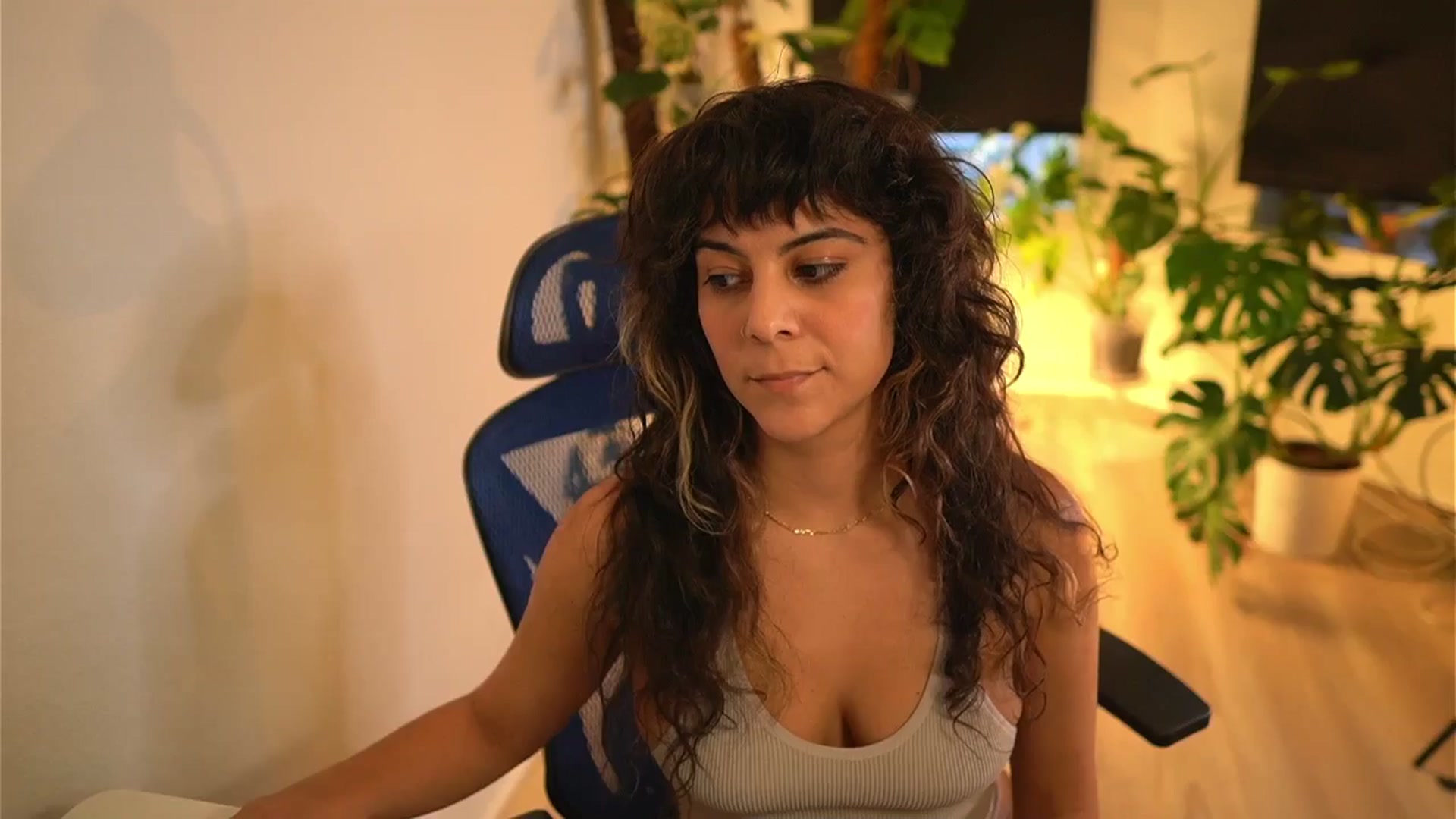 Gallery image thumbnail from e_laine's myfreecams stream on, 11/06/2025, 23:31 image 5 of 20