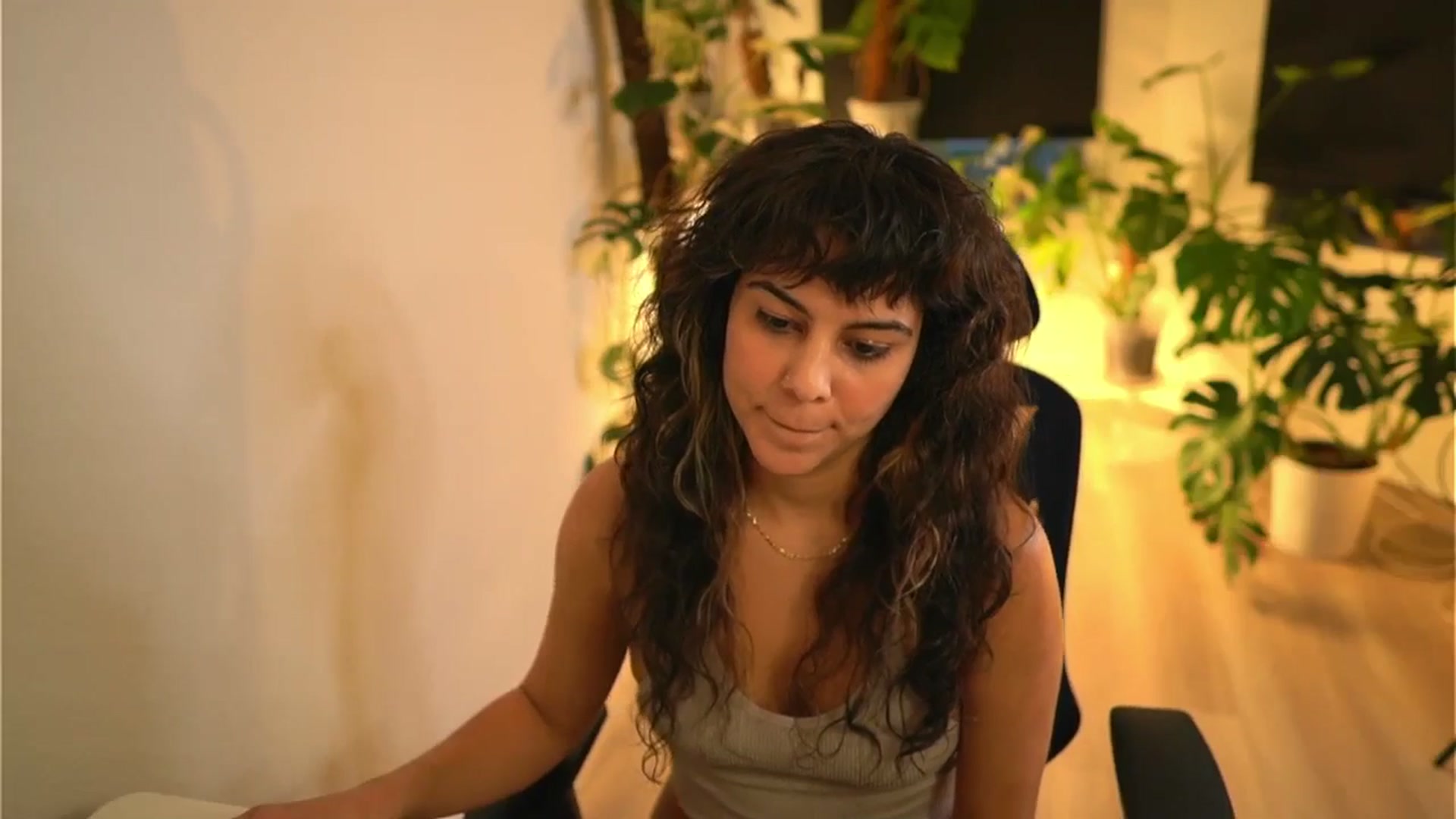 Gallery image thumbnail from e_laine's myfreecams stream on, 11/06/2025, 23:57 image 19 of 20