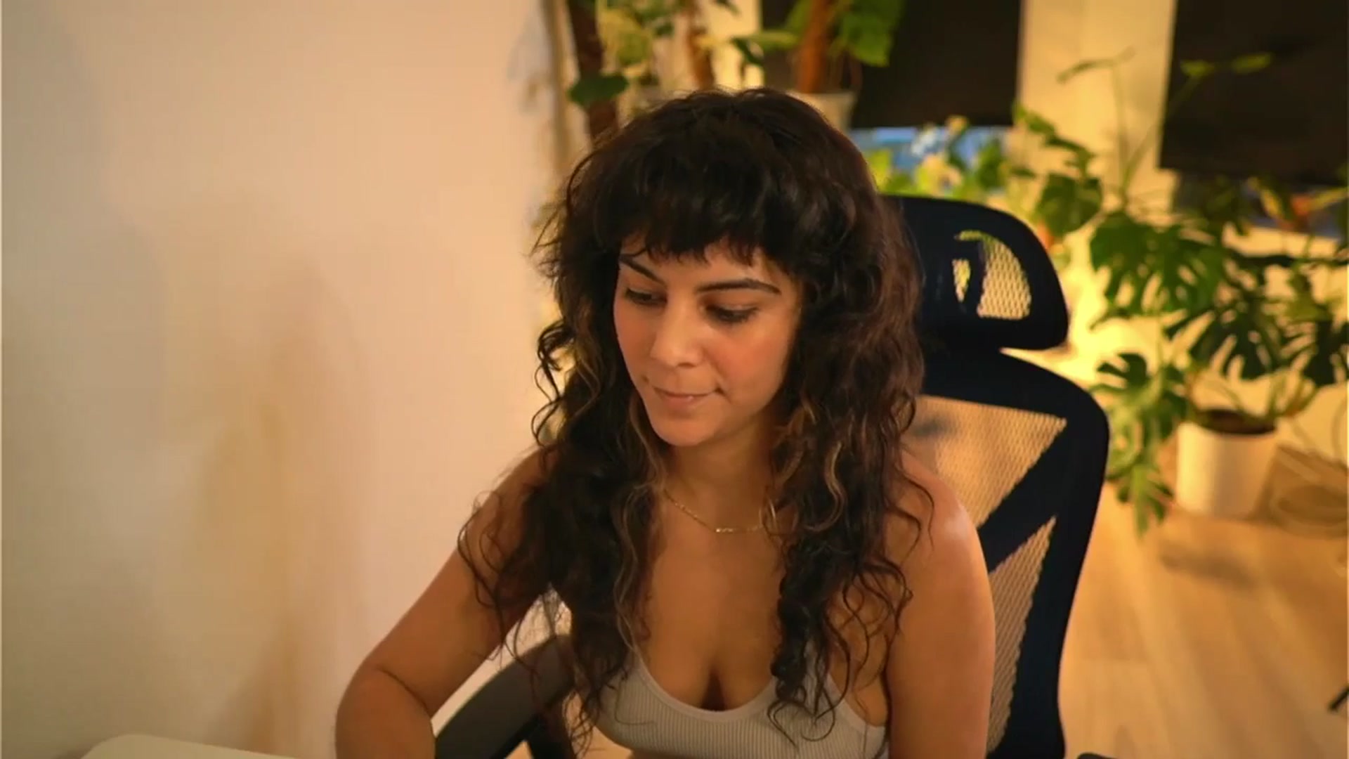 Gallery image thumbnail from e_laine's myfreecams stream on, 11/06/2025, 23:57 image 4 of 20