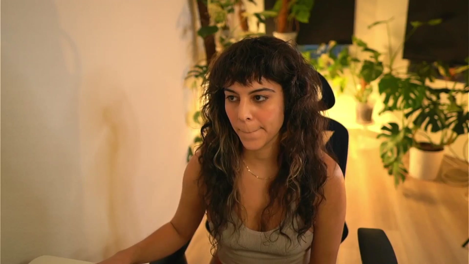 Gallery image thumbnail from e_laine's myfreecams stream on, 11/06/2025, 23:57 image 20 of 20