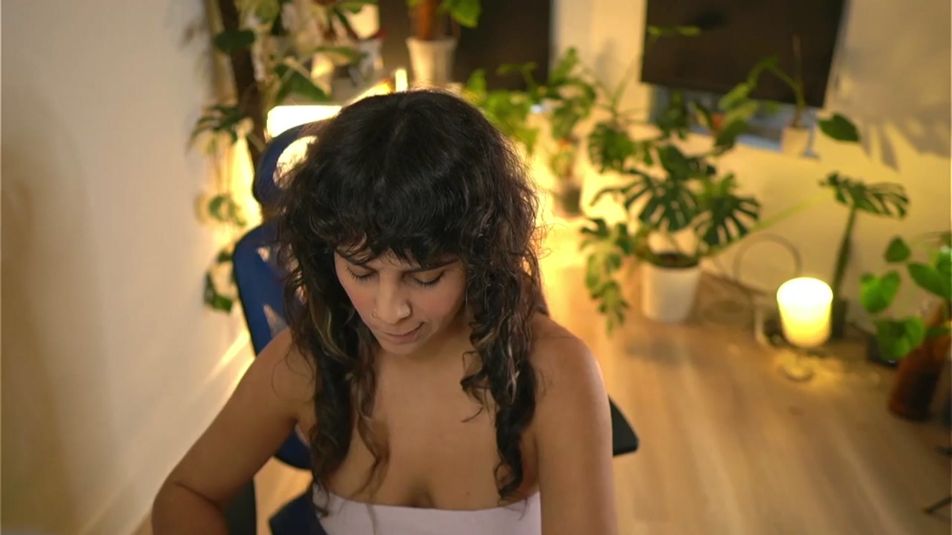 Gallery image thumbnail from e_laine's myfreecams stream on, 11/11/2025, 23:43 image 9 of 20