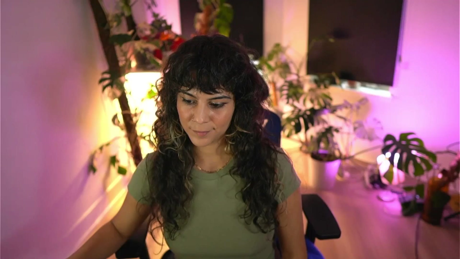 Gallery image thumbnail from e_laine's myfreecams stream on, 11/20/2025, 21:48 image 1 of 20