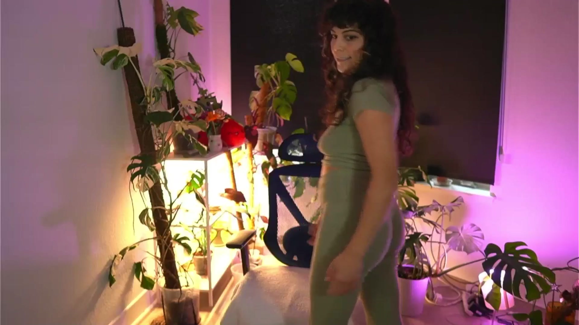 Gallery image thumbnail from e_laine's myfreecams stream on, 11/20/2025, 22:04 image 4 of 20