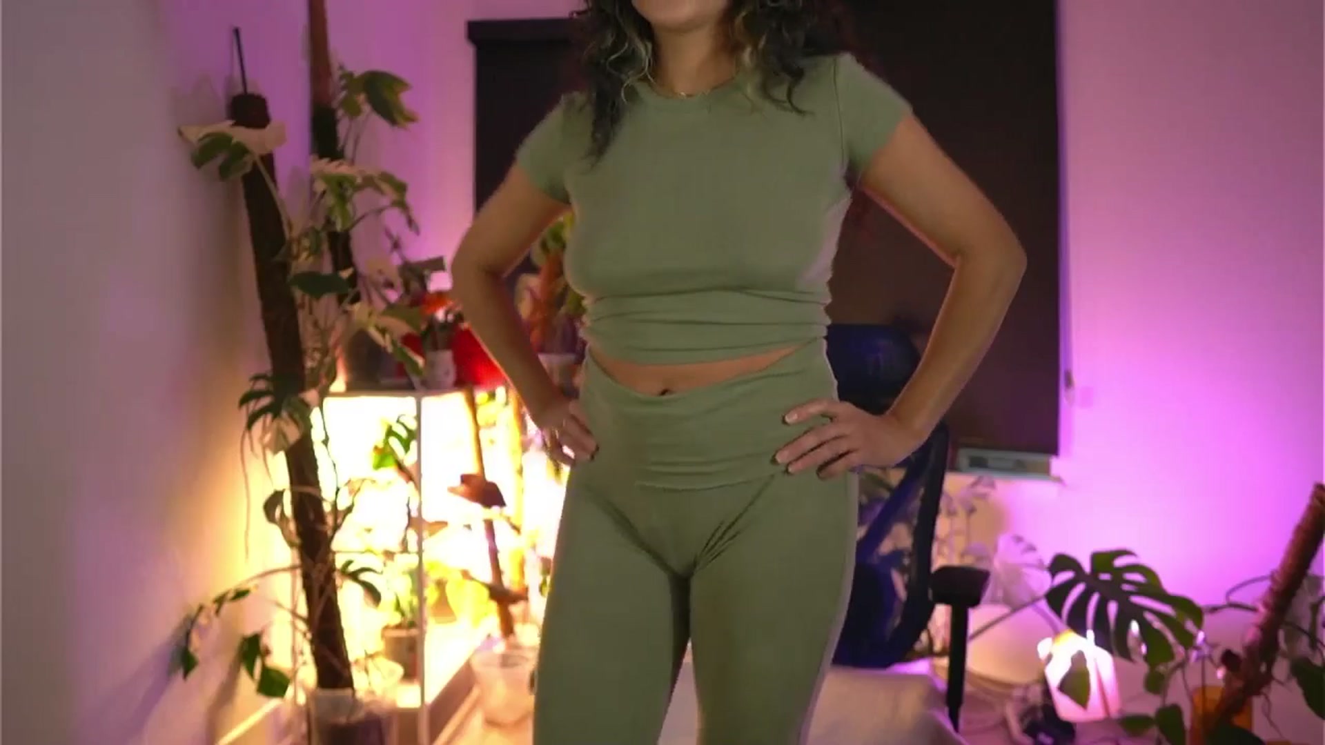Gallery image thumbnail from e_laine's myfreecams stream on, 11/20/2025, 23:15 image 14 of 20