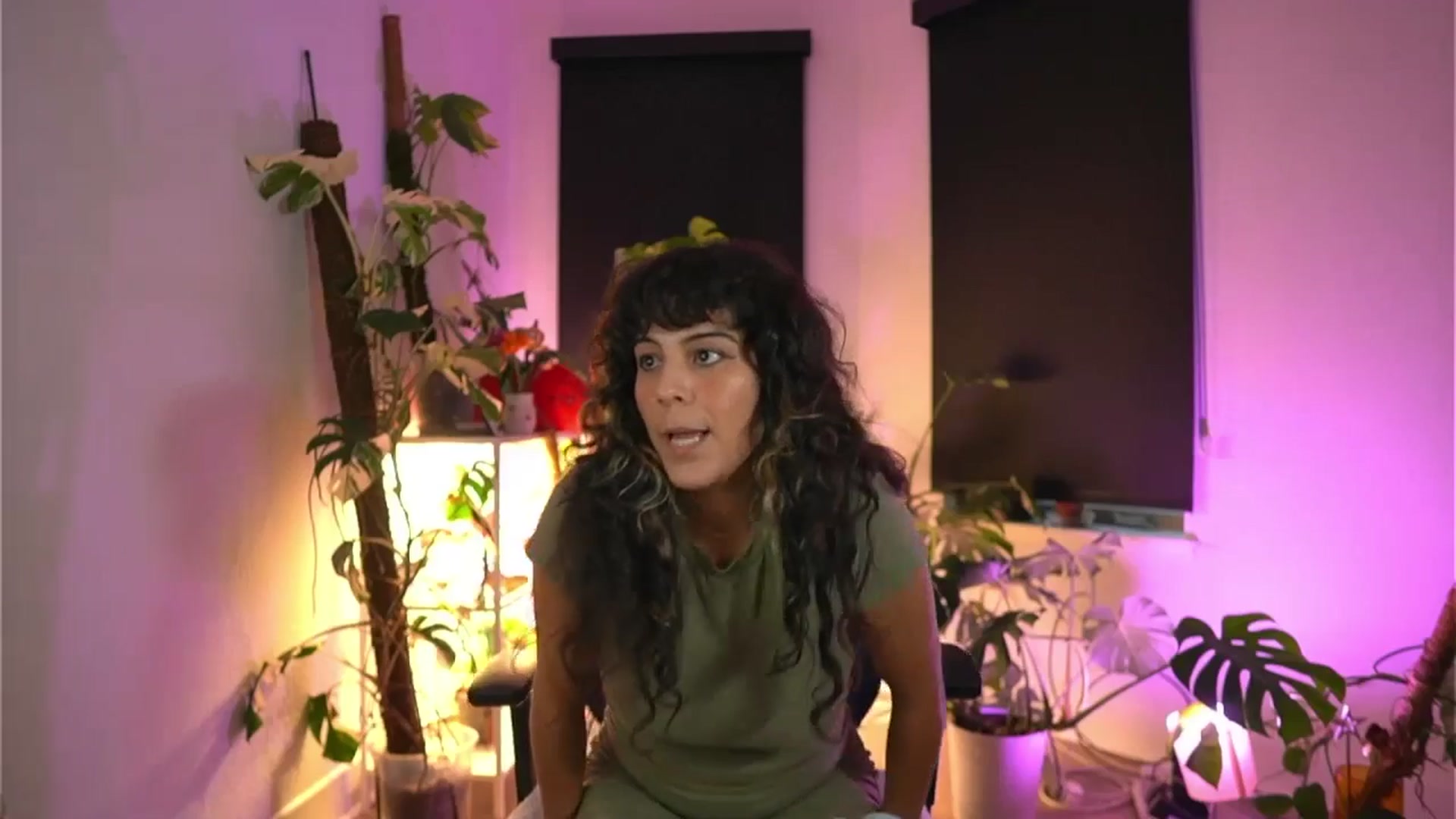 Gallery image thumbnail from e_laine's myfreecams stream on, 11/20/2025, 23:15 image 15 of 20