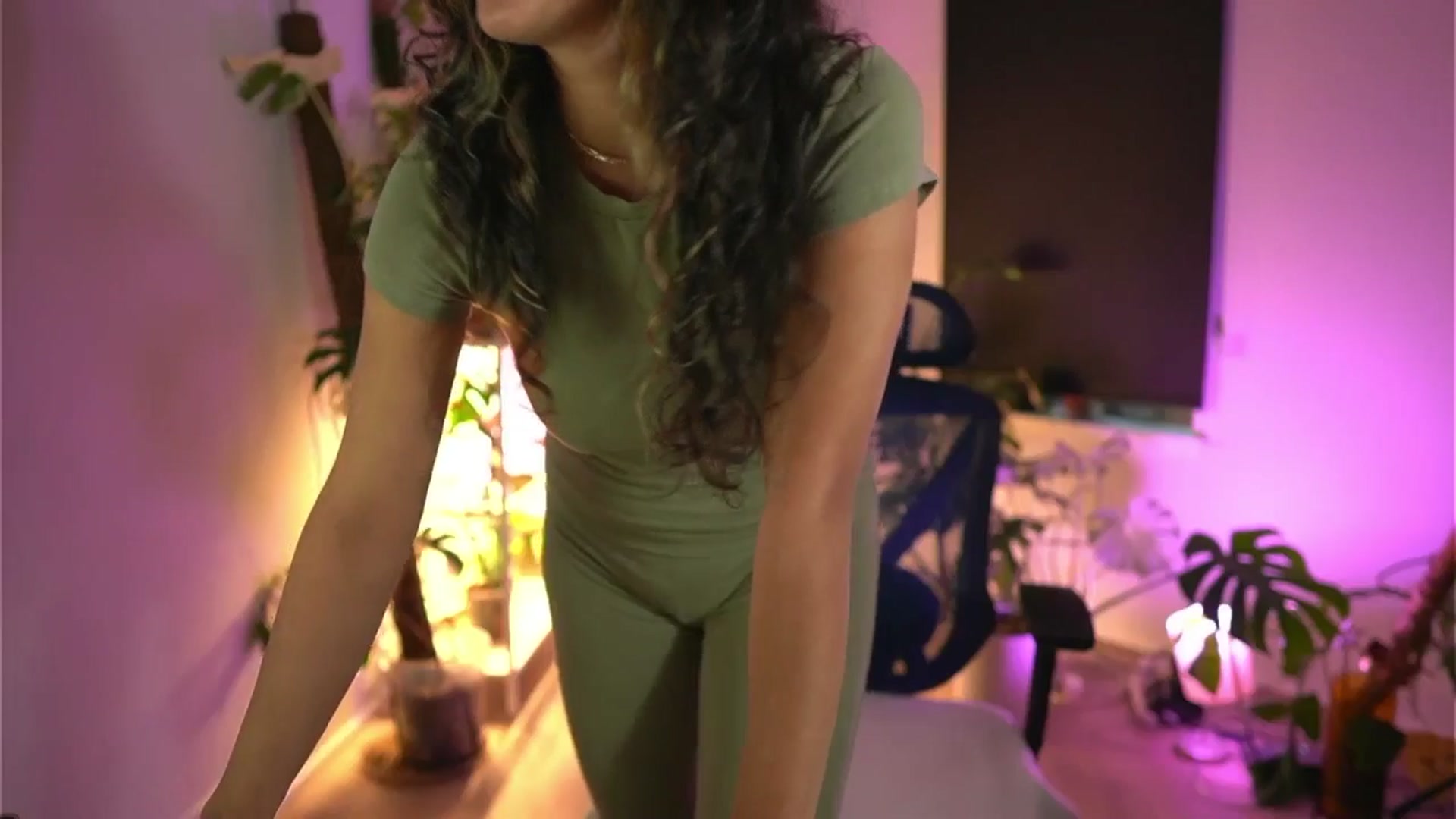 Gallery image thumbnail from e_laine's myfreecams stream on, 11/20/2025, 23:15 image 12 of 20