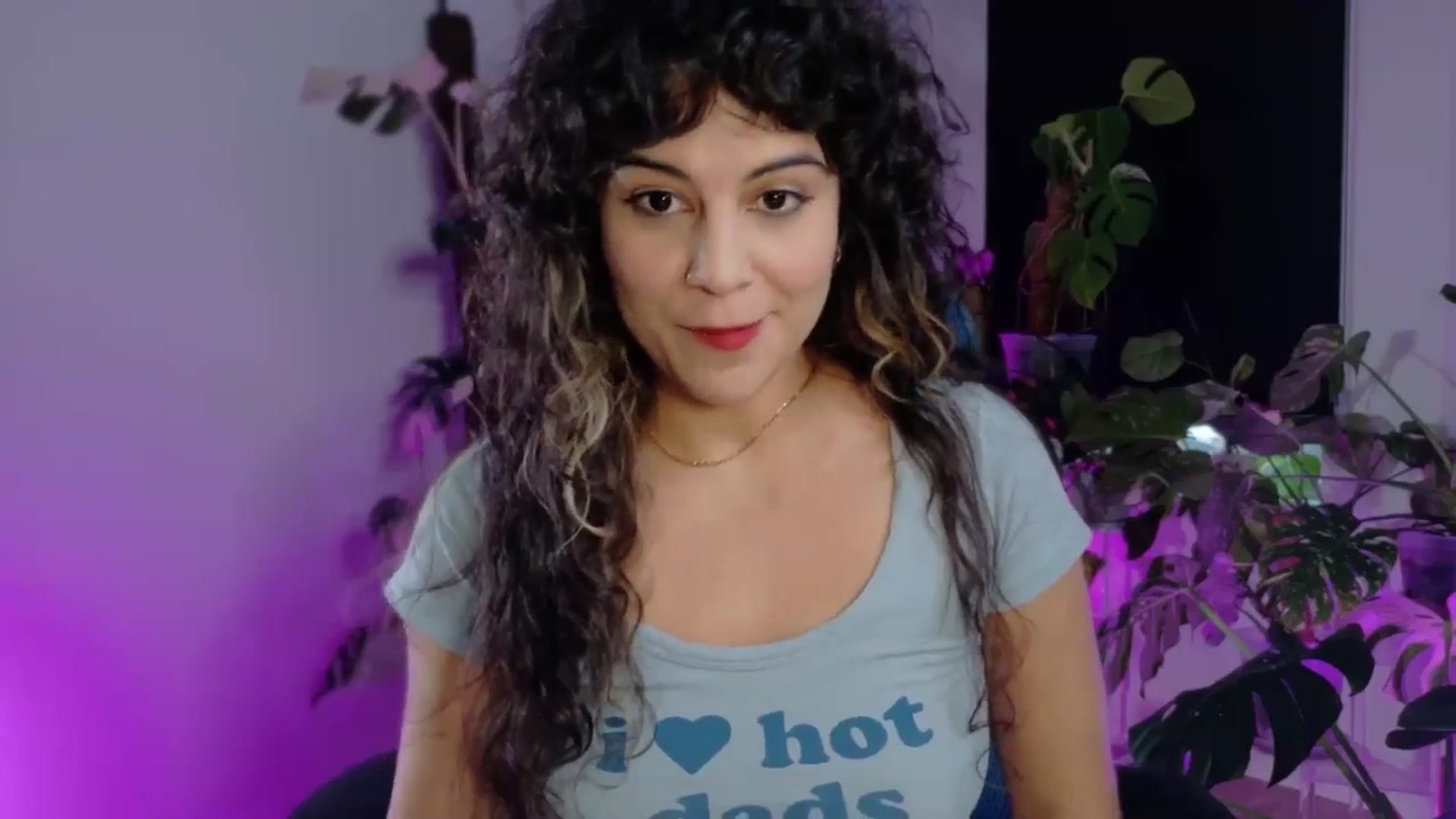 Gallery image thumbnail from e_laine's myfreecams stream on, 12/03/2025, 23:05 image 2 of 20