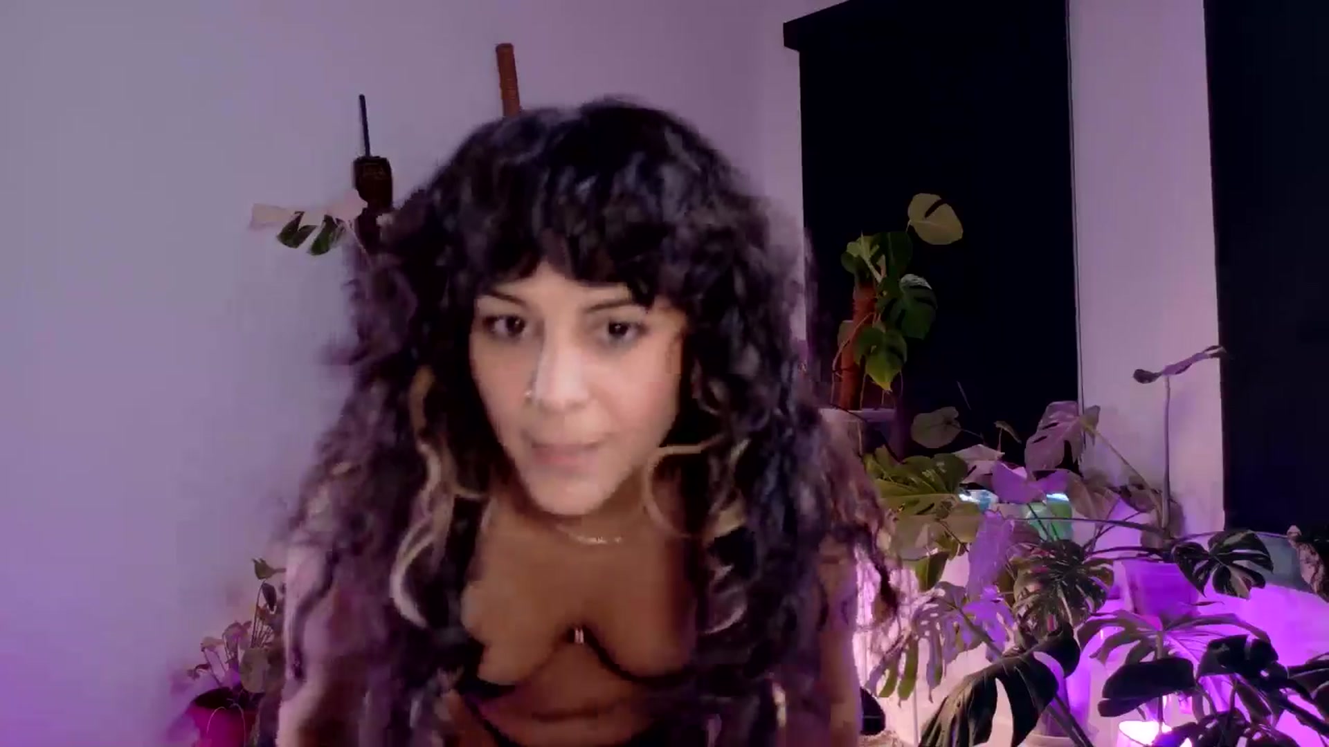 Gallery image thumbnail from e_laine's myfreecams stream on, 12/05/2025, 23:35 image 2 of 20