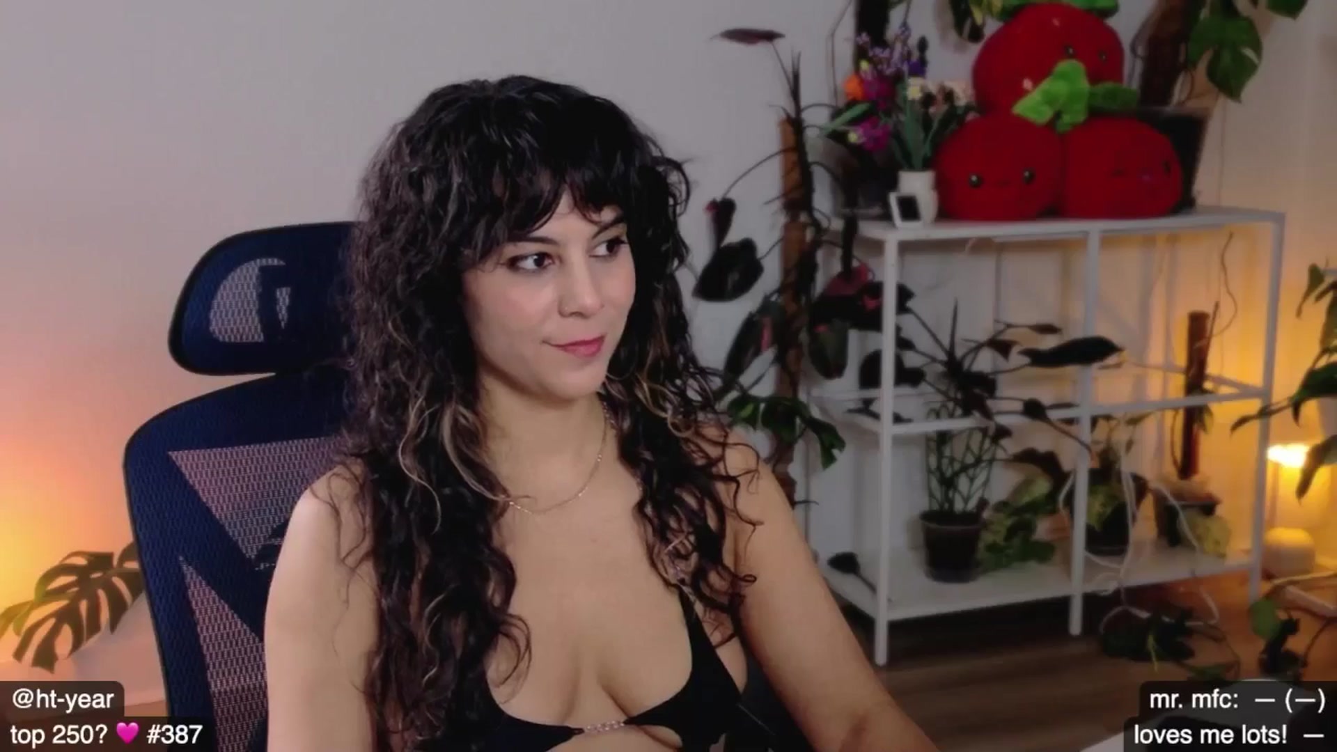 Gallery image thumbnail from e_laine's myfreecams stream on, 01/11/2026, 03:05 image 2 of 20