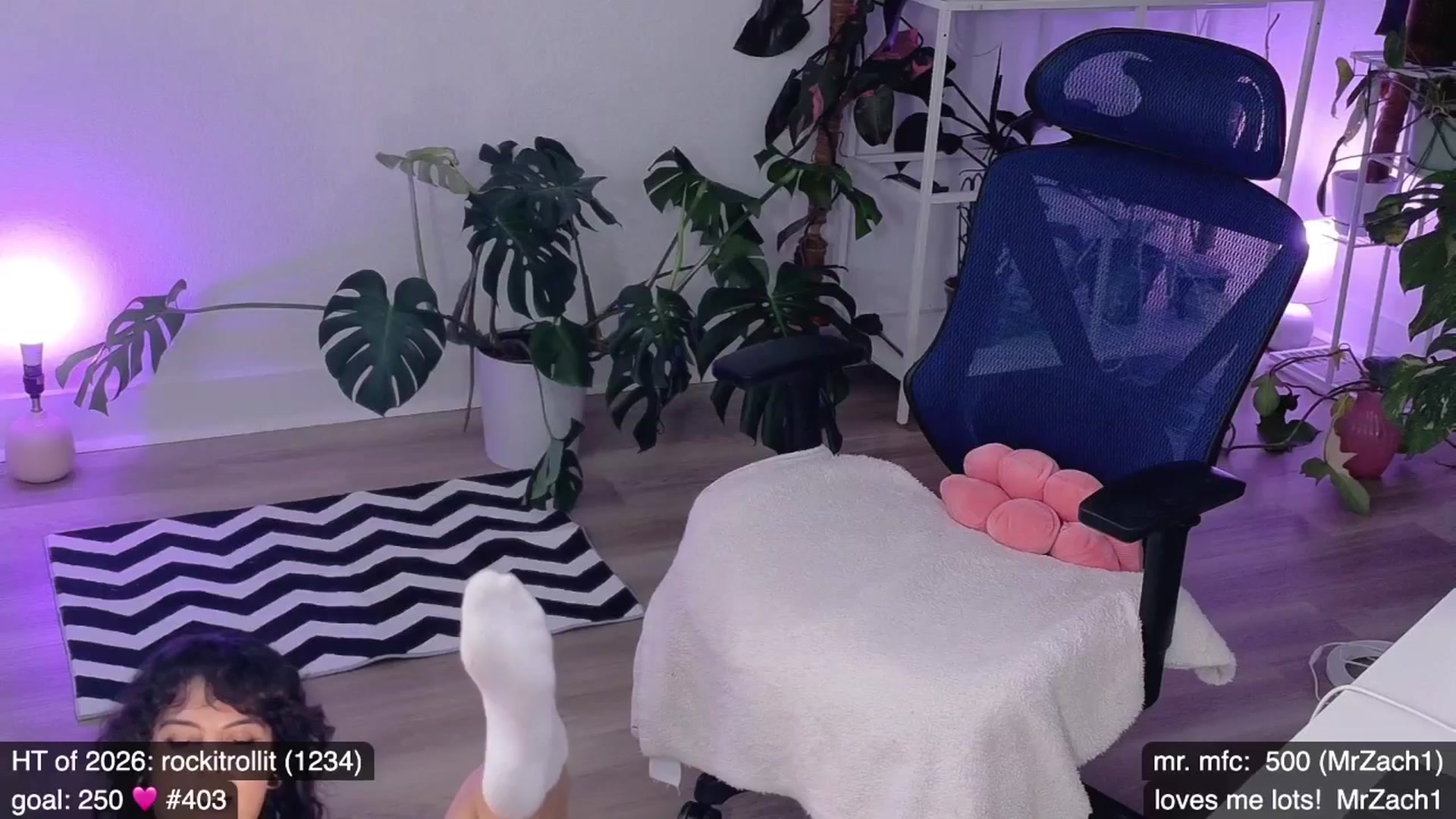 Gallery image thumbnail from e_laine's myfreecams stream on, 01/18/2026, 06:51 image 16 of 20