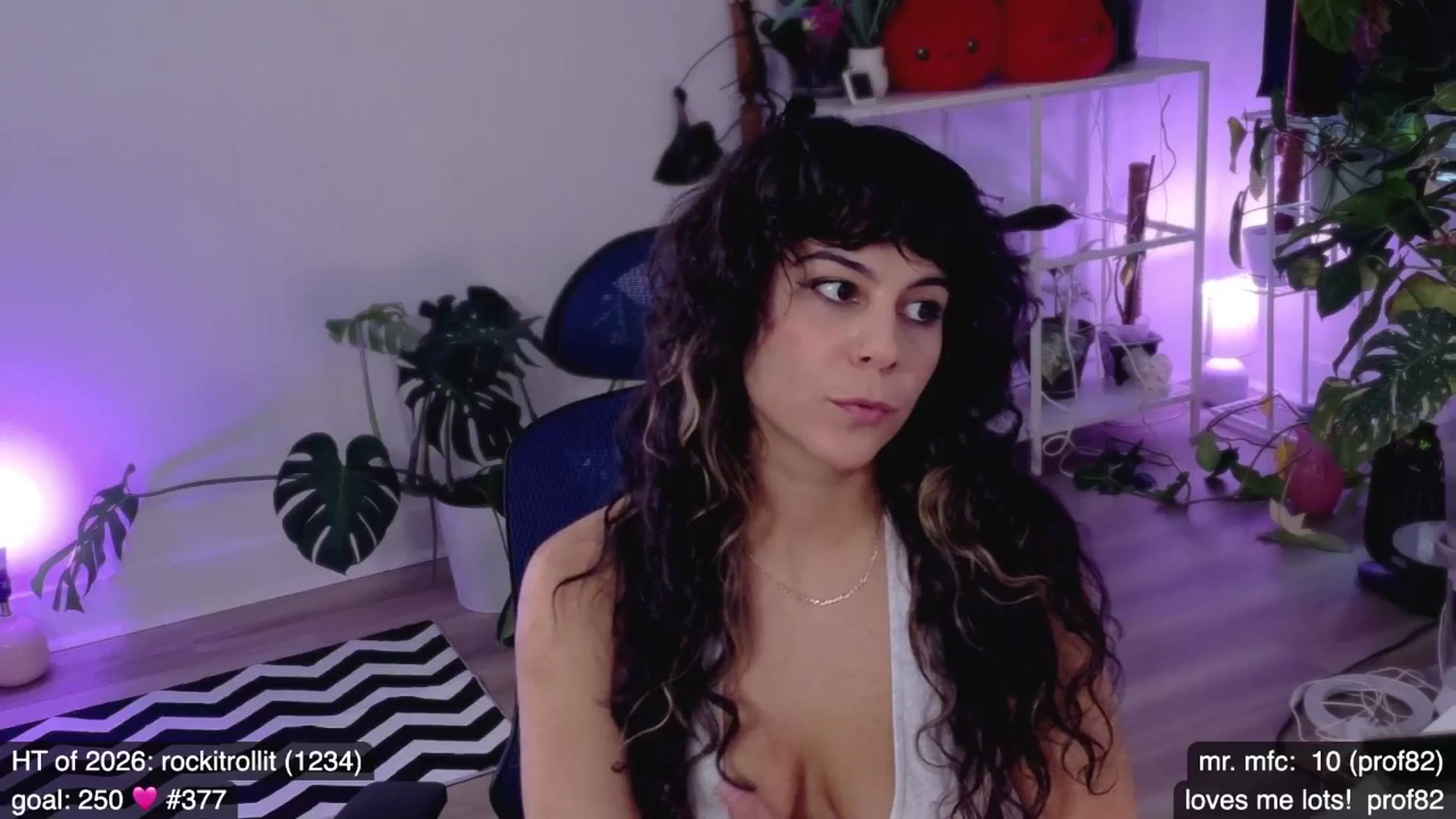 Gallery image thumbnail from e_laine's myfreecams stream on, 01/22/2026, 23:38 image 14 of 20