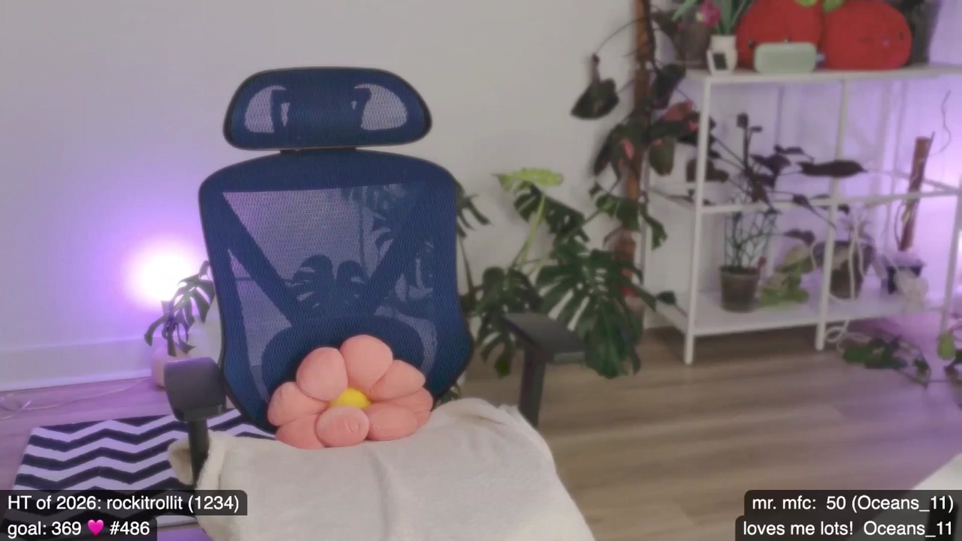 Gallery image thumbnail from e_laine's myfreecams stream on, 01/31/2026, 01:45 image 1 of 20