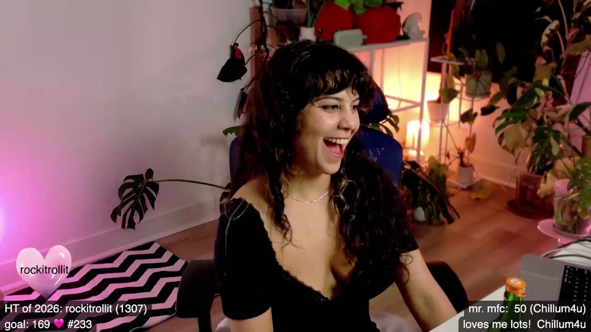 Gallery image thumbnail from e_laine's myfreecams stream on, 03/22/2026, 02:55 image 8 of 20