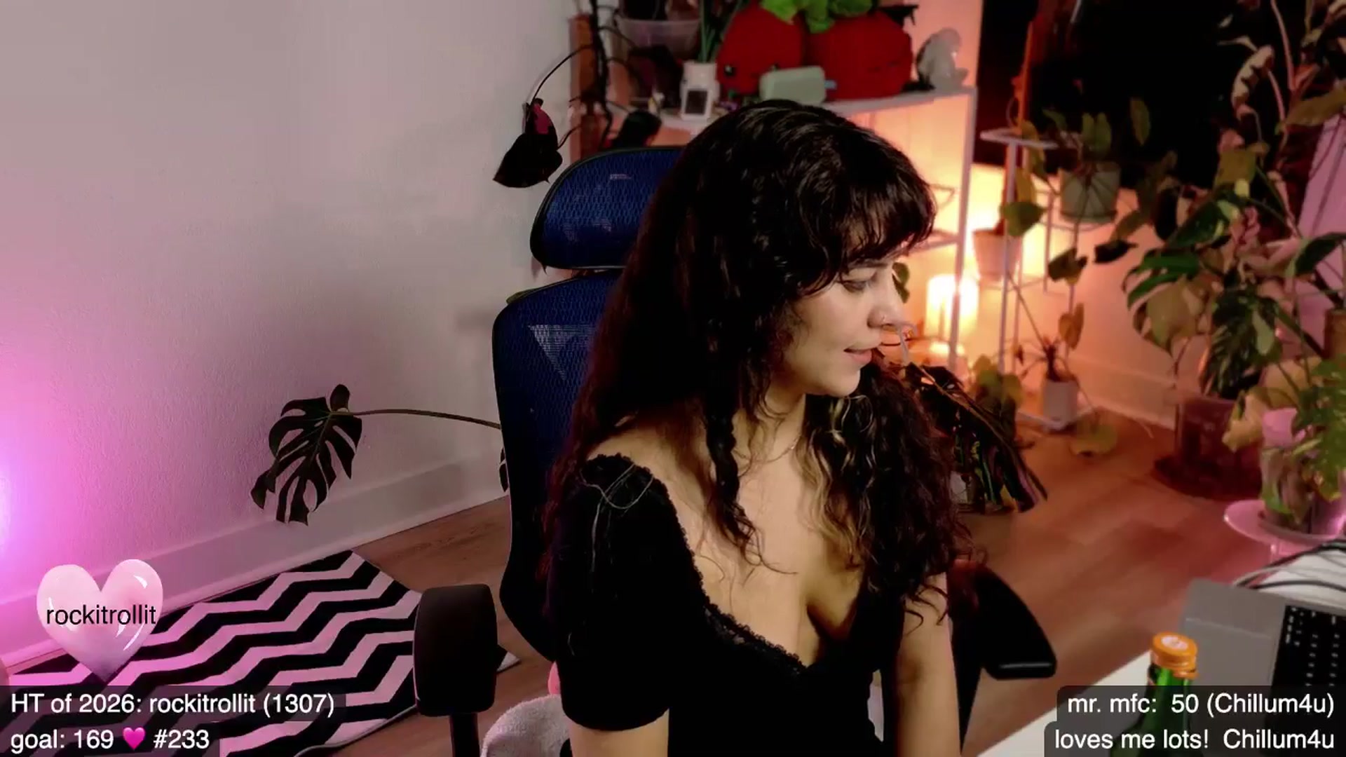 Gallery image thumbnail from e_laine's myfreecams stream on, 03/22/2026, 02:55 image 11 of 20