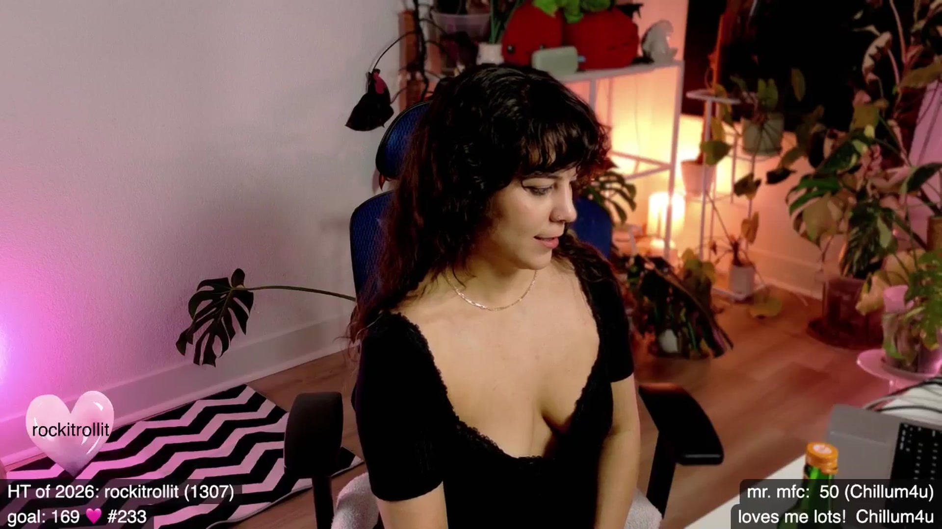 Gallery image thumbnail from e_laine's myfreecams stream on, 03/22/2026, 02:55 image 13 of 20
