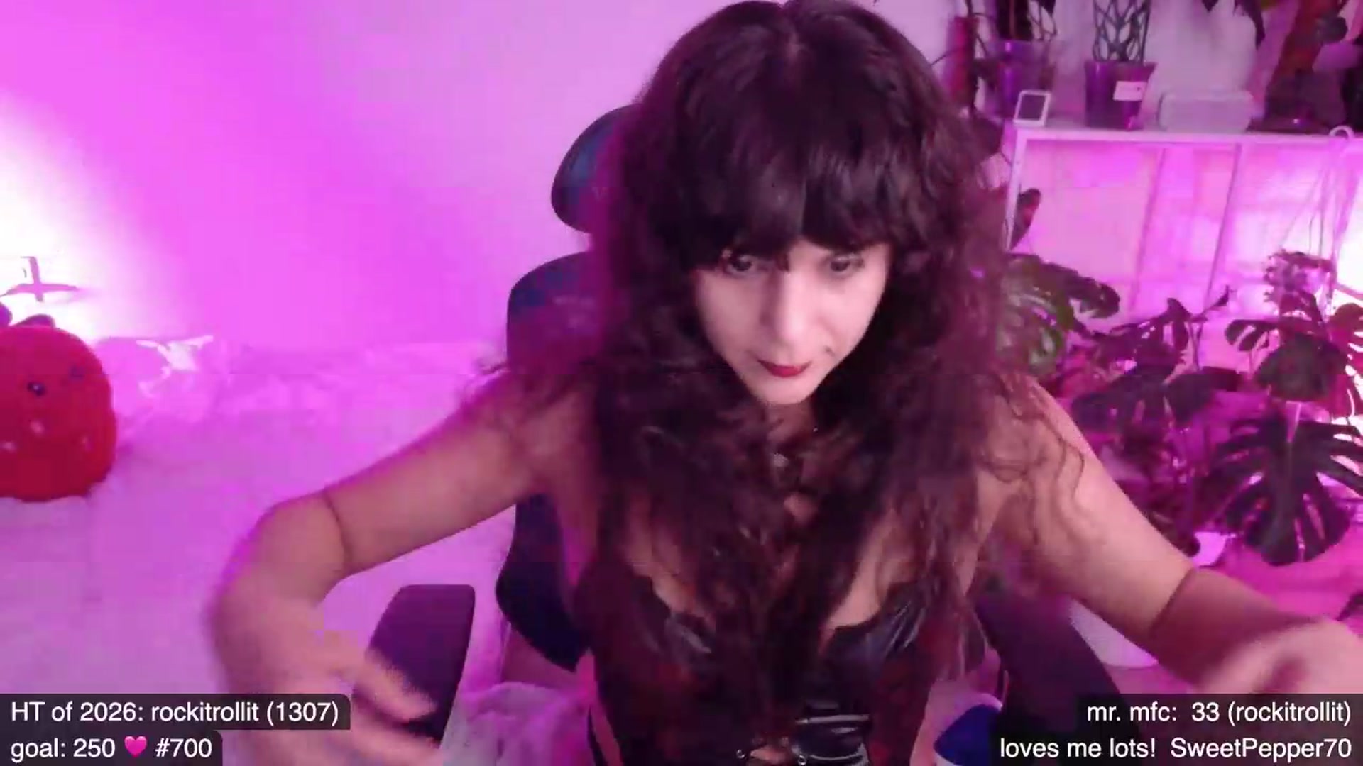 Gallery image thumbnail from e_laine's myfreecams stream on, 05/17/2026, 07:31 image 2 of 20