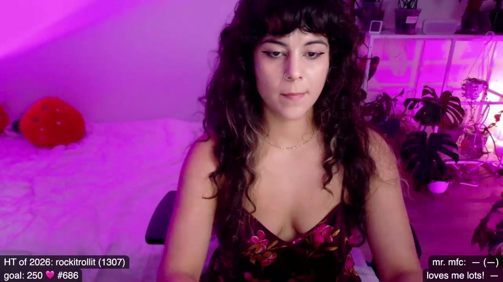 Gallery image thumbnail from e_laine's myfreecams stream on, 05/17/2026, 21:30 image 12 of 20