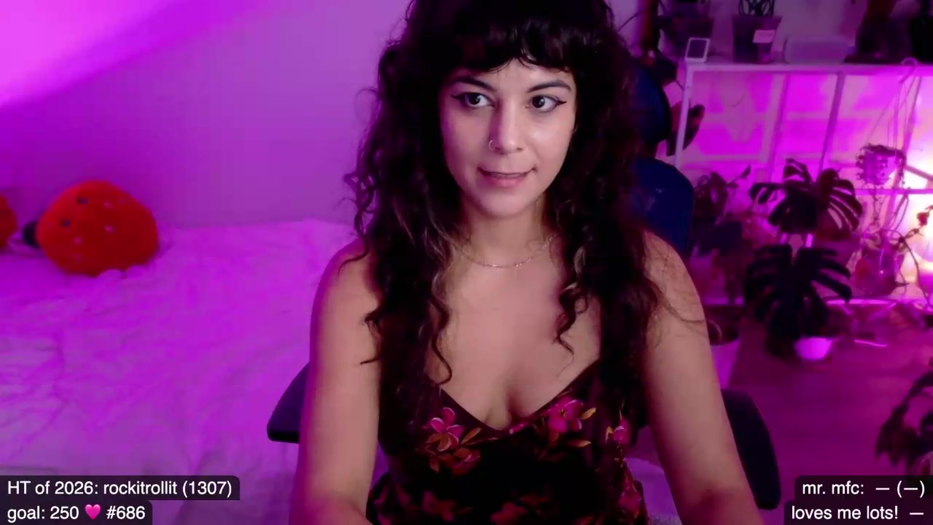Gallery image thumbnail from e_laine's myfreecams stream on, 05/17/2026, 21:30 image 16 of 20