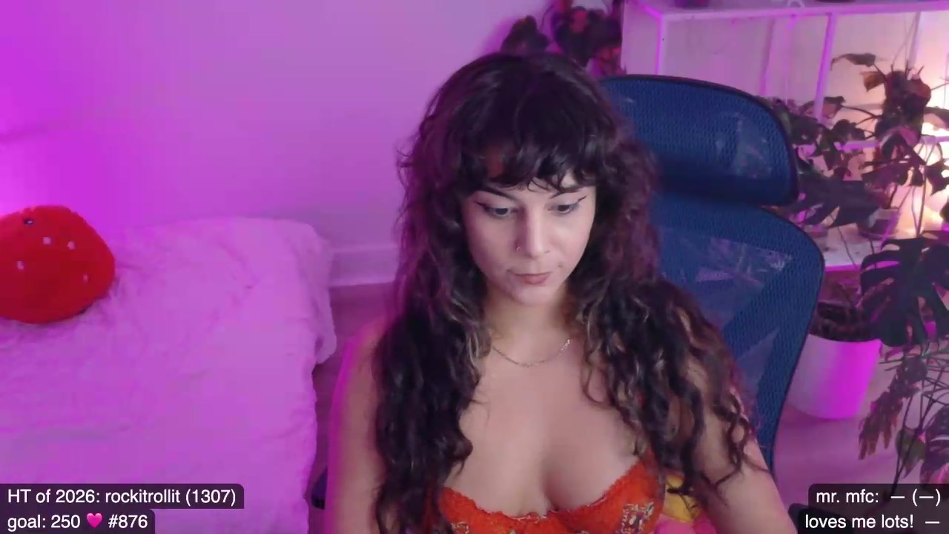 Gallery image thumbnail from e_laine's myfreecams stream on, 05/22/2026, 24:01 image 2 of 20