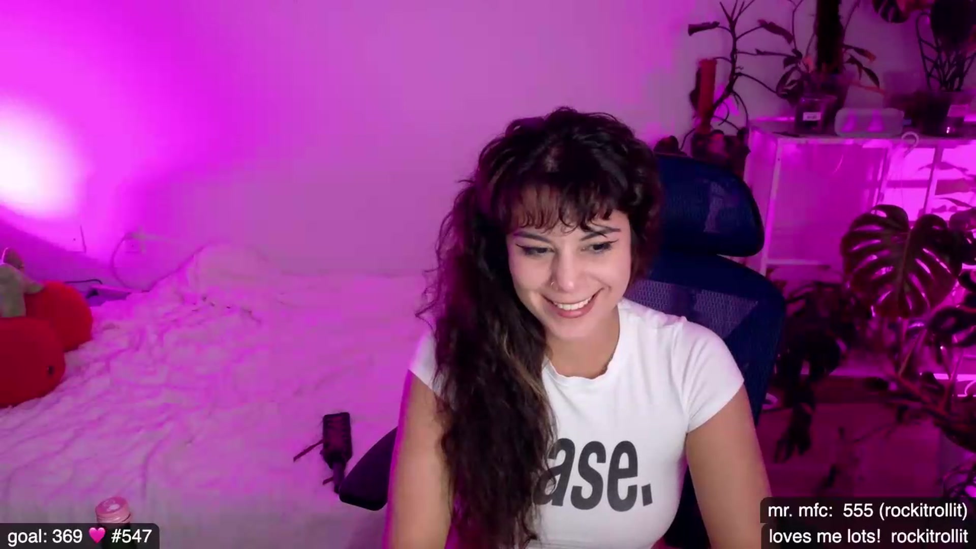 Gallery image thumbnail from e_laine's myfreecams stream on, 05/25/2026, 04:24 image 20 of 20