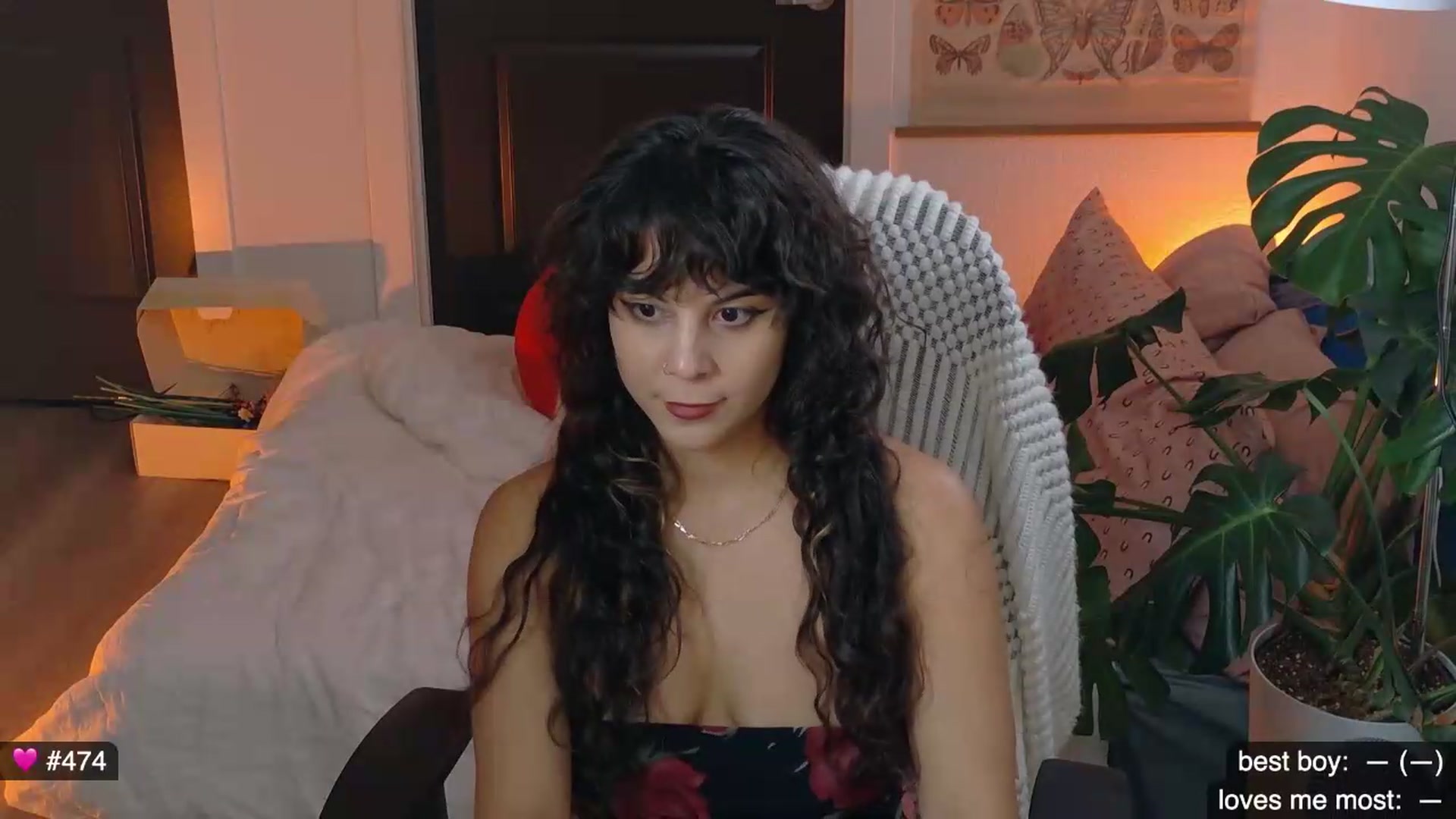 Gallery image thumbnail from e_laine's myfreecams stream on, 06/19/2026, 24:25 image 2 of 20