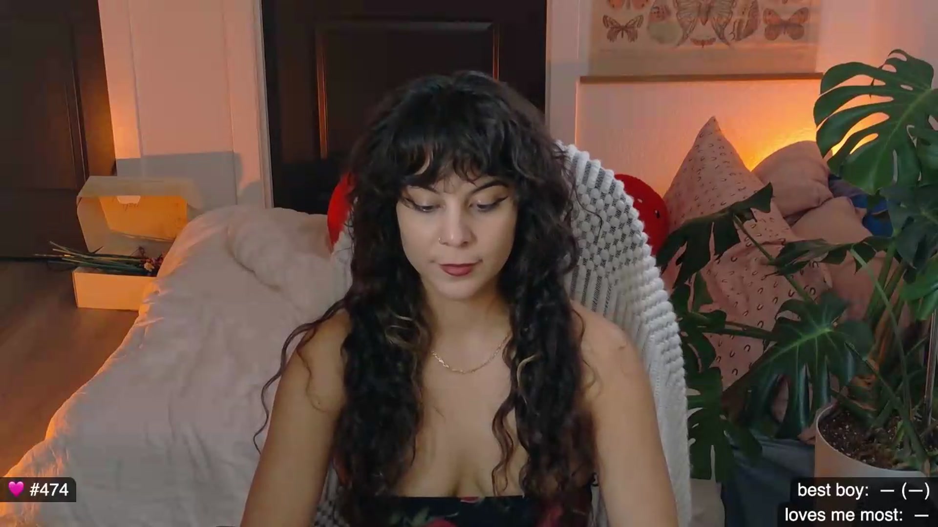 Gallery image thumbnail from e_laine's myfreecams stream on, 06/19/2026, 24:25 image 3 of 20