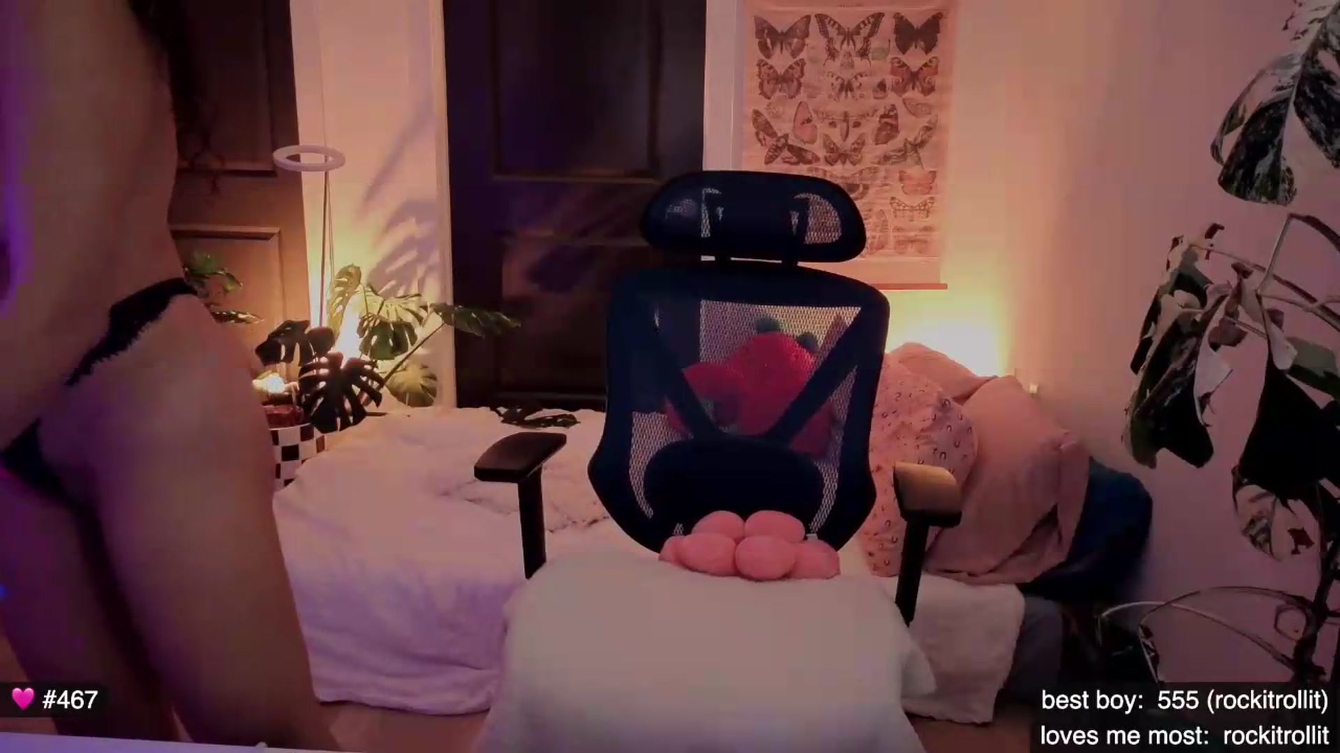 Gallery image thumbnail from e_laine's myfreecams stream on, 06/28/2026, 08:02 image 11 of 20