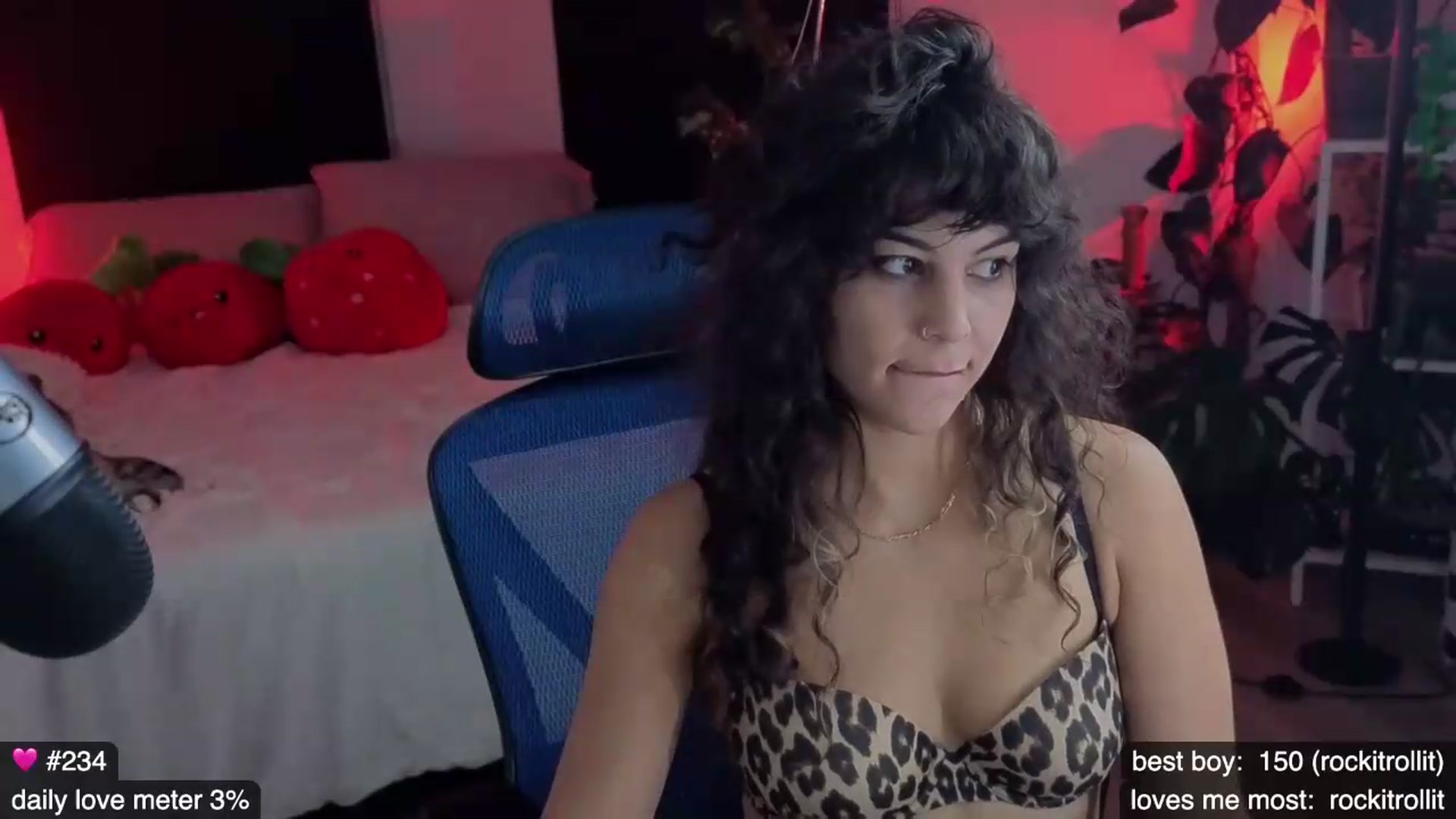 Gallery image thumbnail from e_laine's myfreecams stream on, 08/21/2026, 04:25 image 5 of 20
