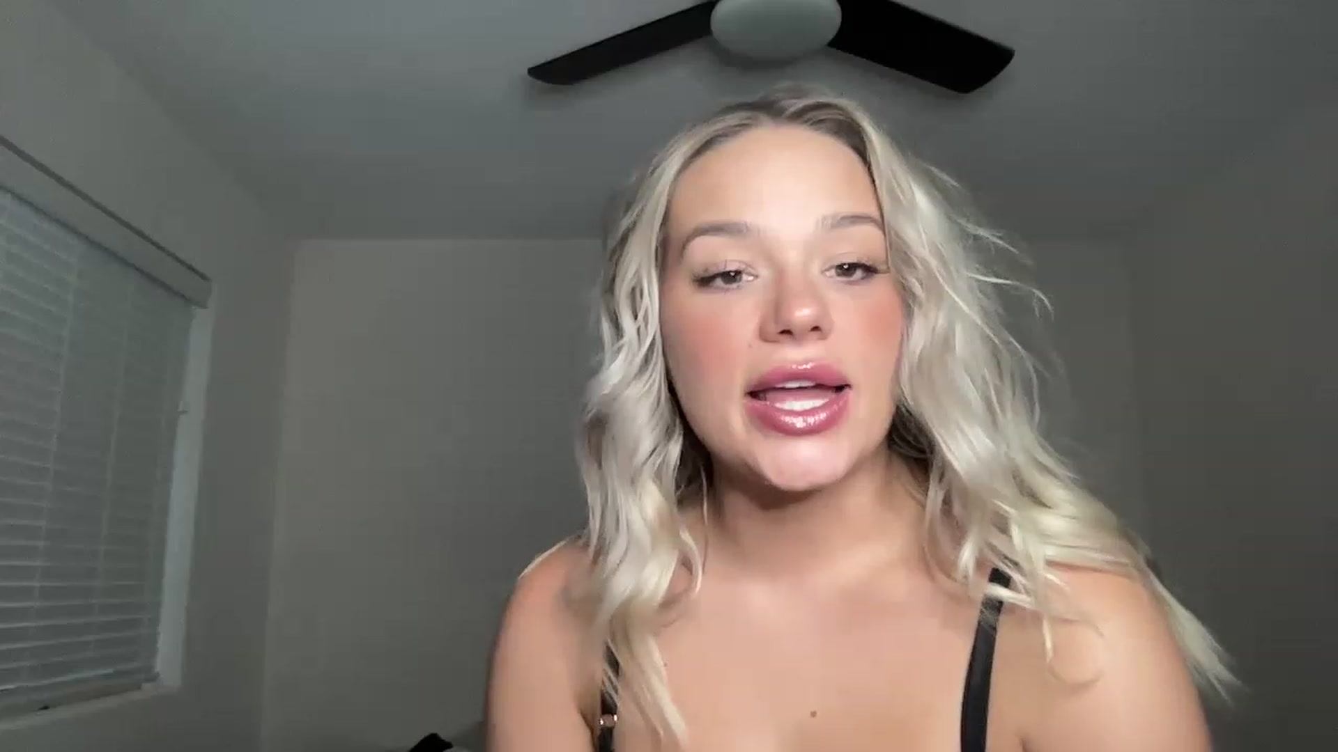 Gallery image thumbnail from ed3nn's myfreecams stream on, 05/19/2023, 02:21 image 18 of 20