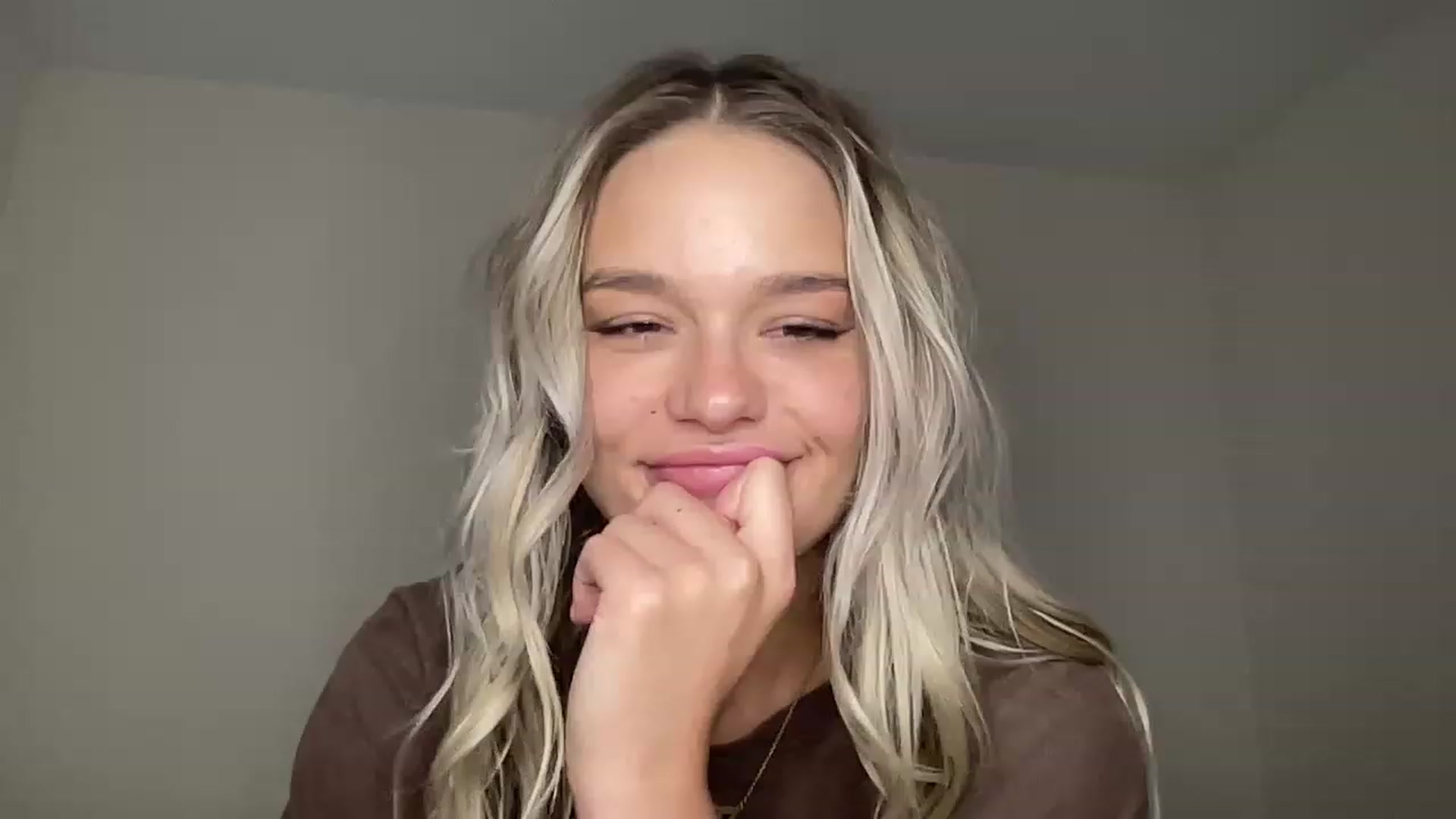 Gallery image thumbnail from ed3nn's myfreecams stream on, 05/26/2023, 02:29 image 16 of 20