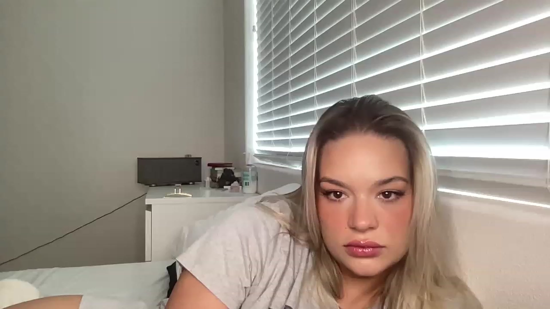 Gallery image thumbnail from ed3nn's myfreecams stream on, 05/30/2023, 23:42 image 1 of 20